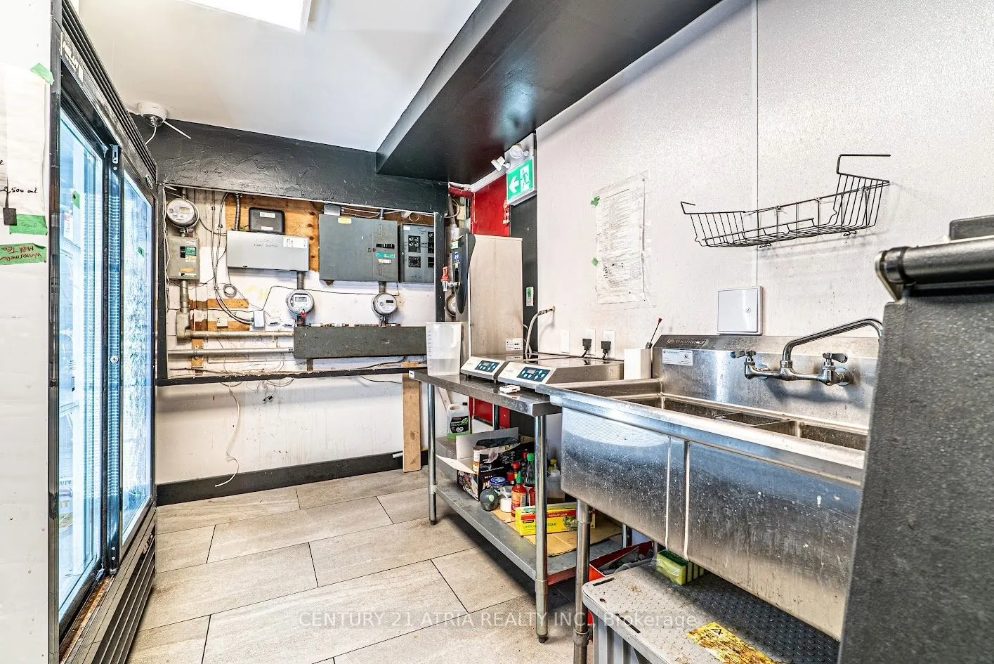83 Lakeshore Road