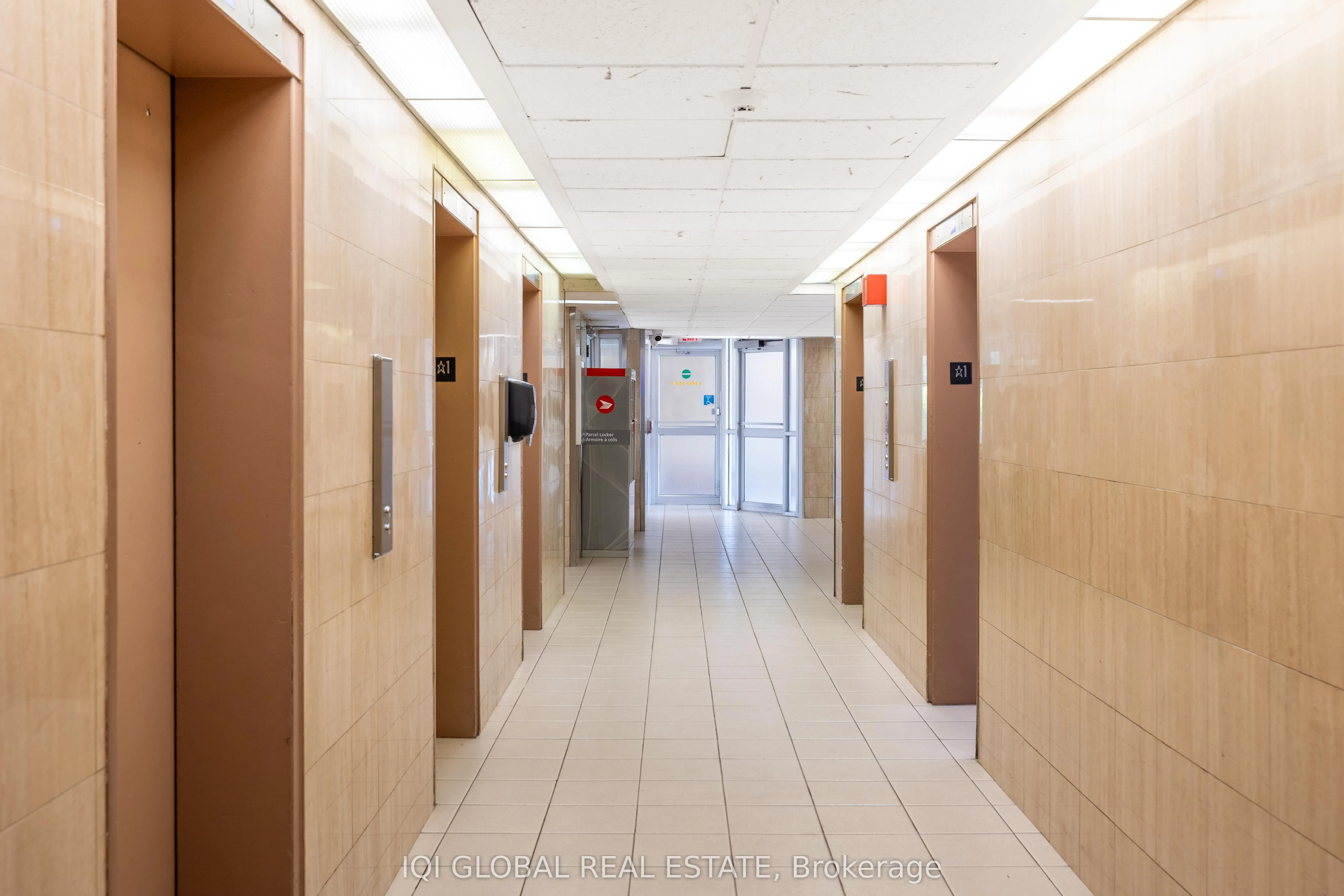 390 Dixon Road S, #1516