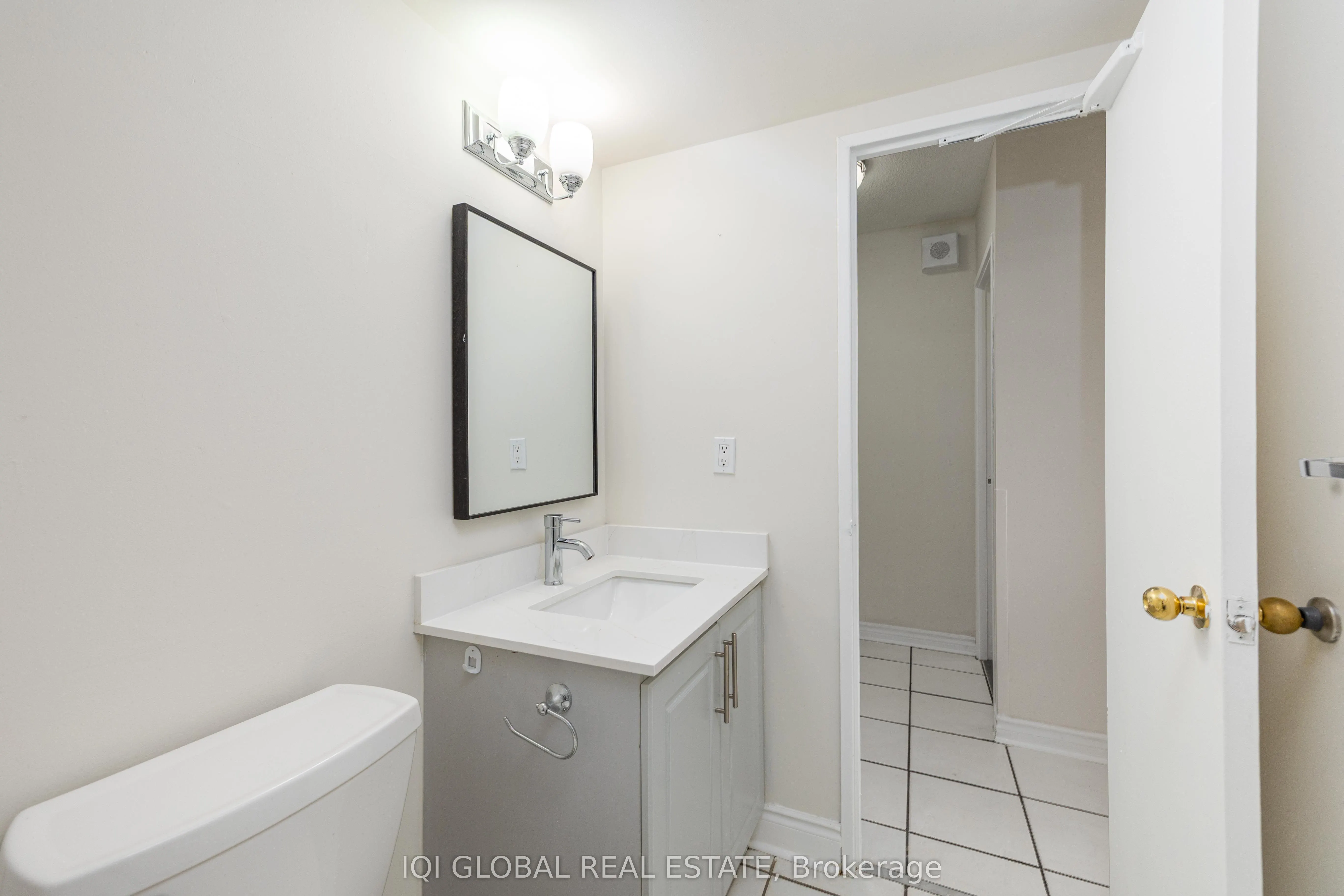 390 Dixon Road S, #1516