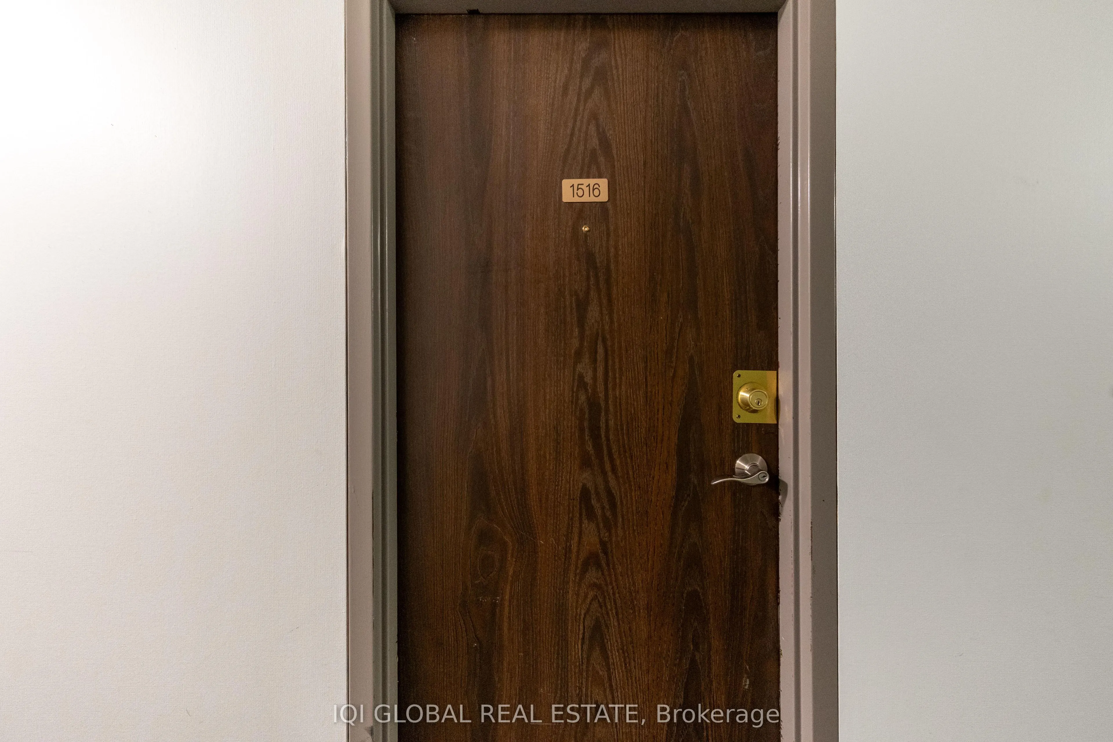 390 Dixon Road S, #1516