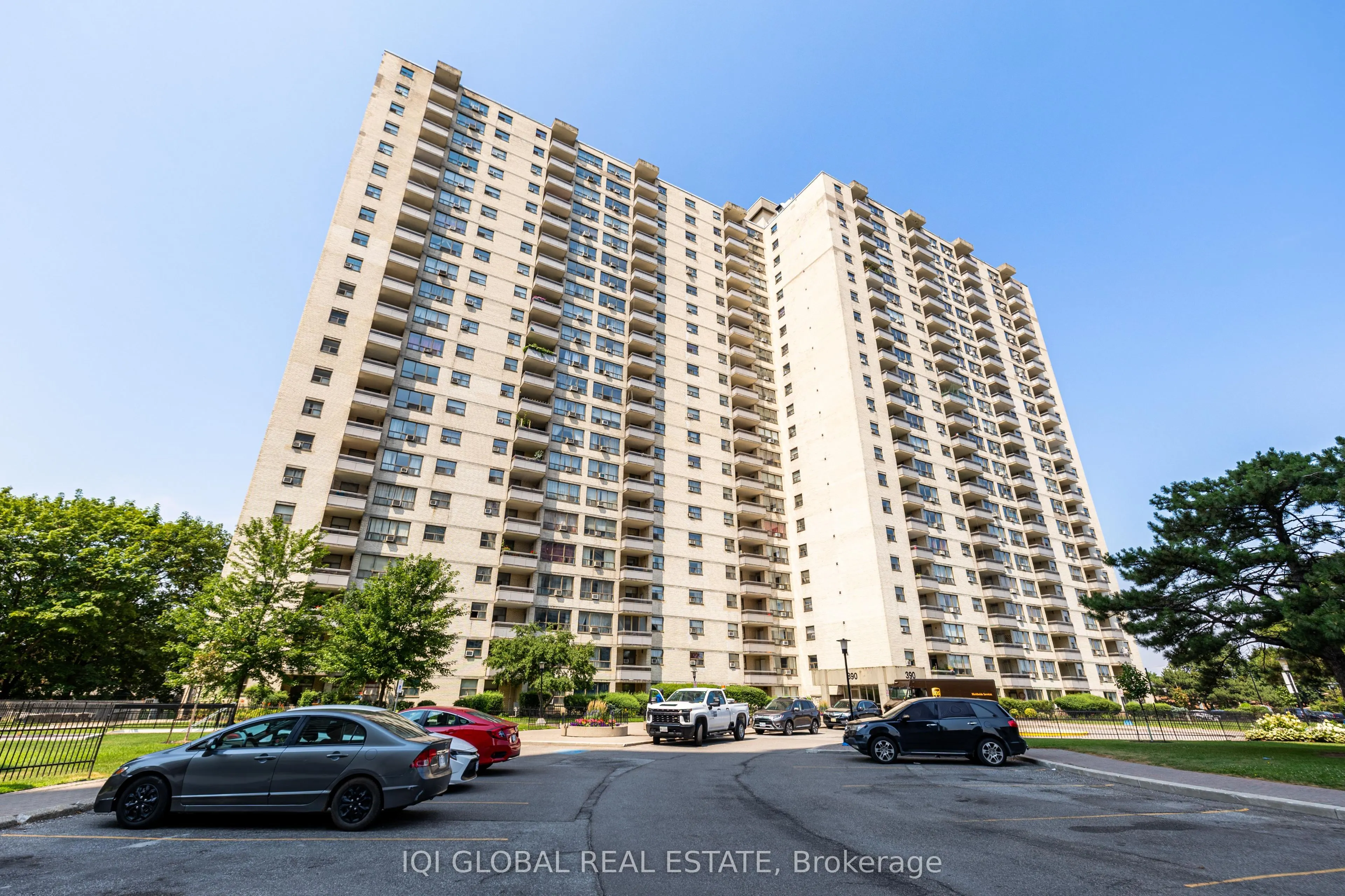 390 Dixon Road S, #1516
