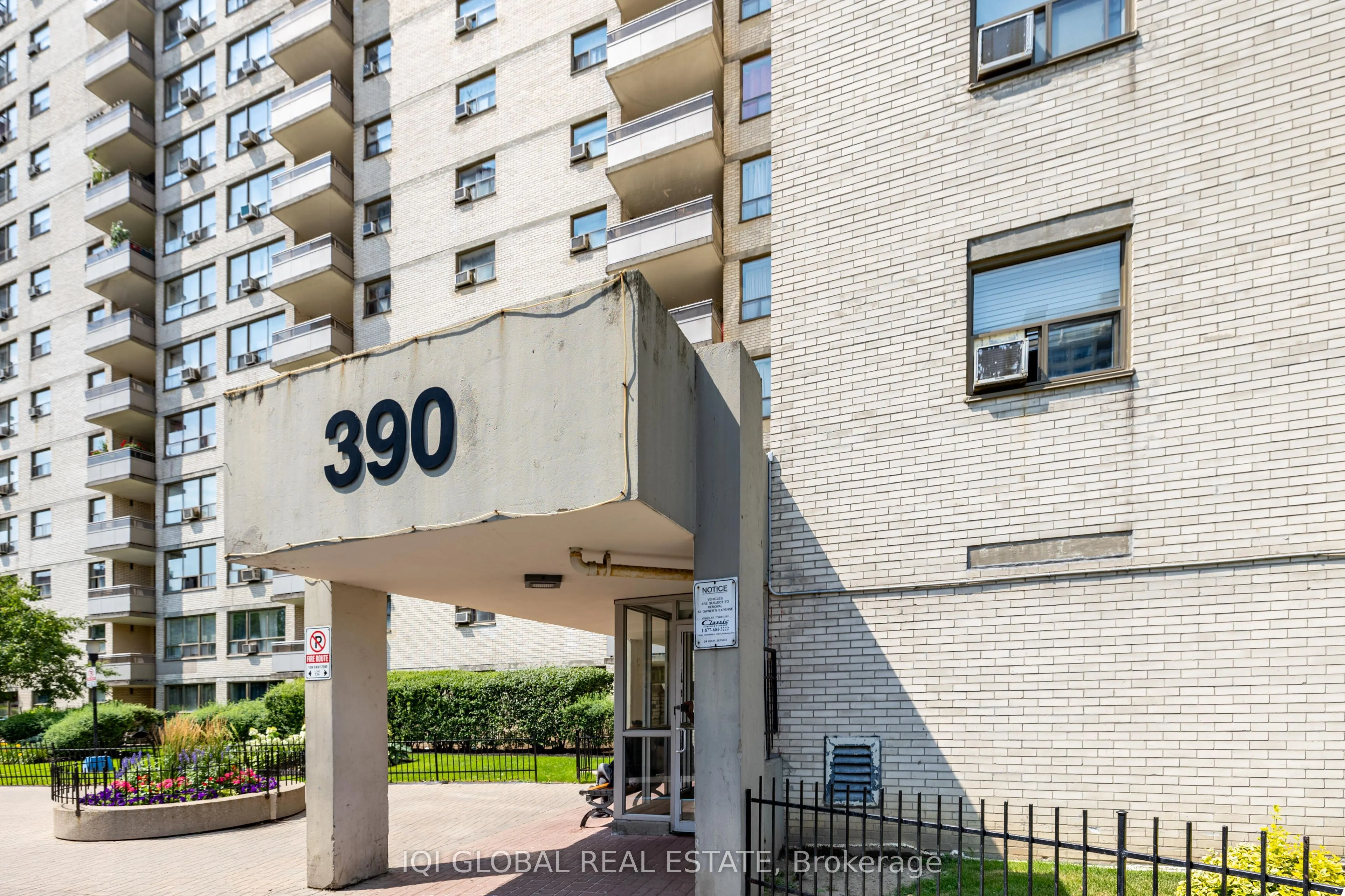 390 Dixon Road S, #1516