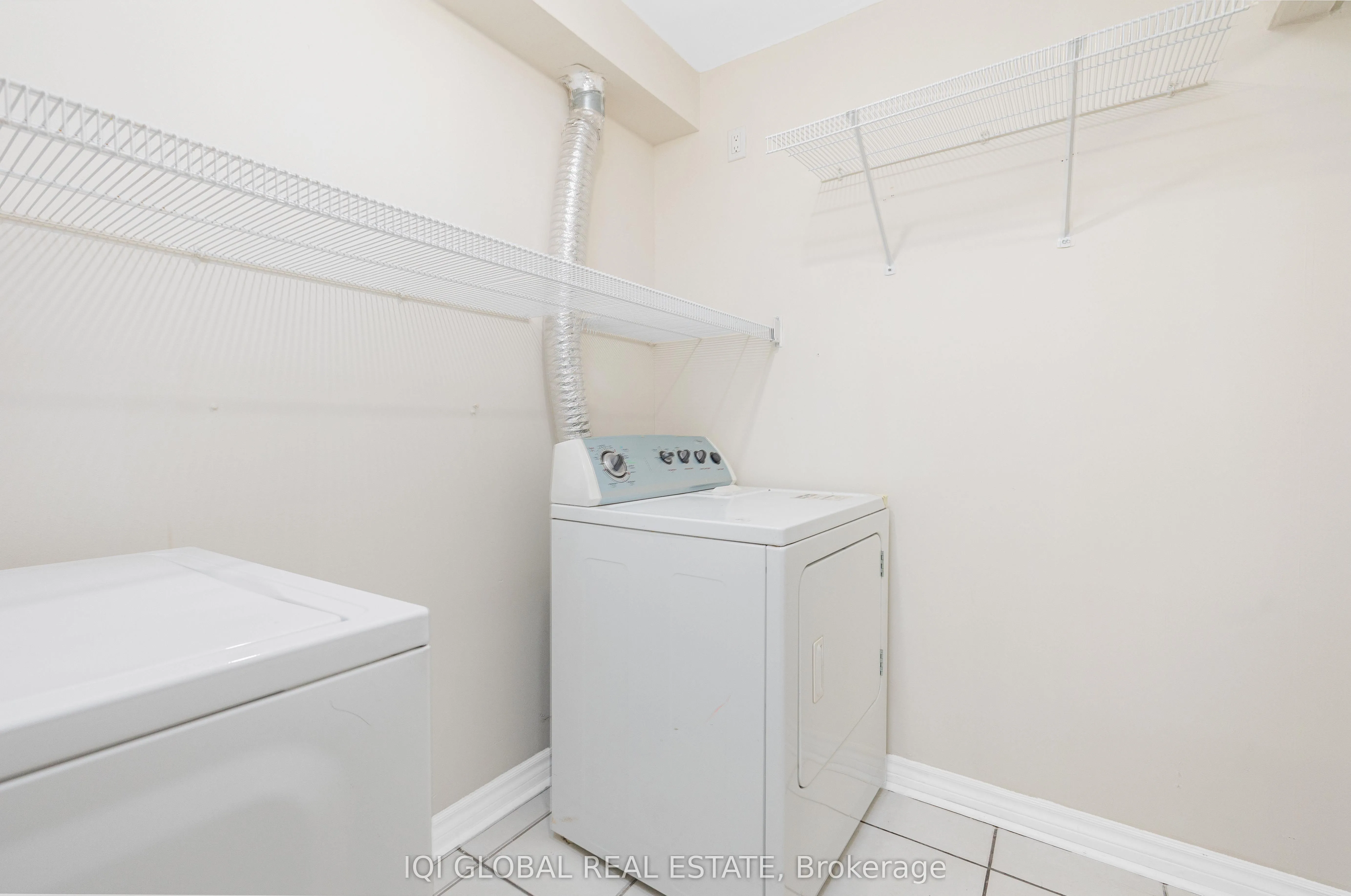 390 Dixon Road S, #1516