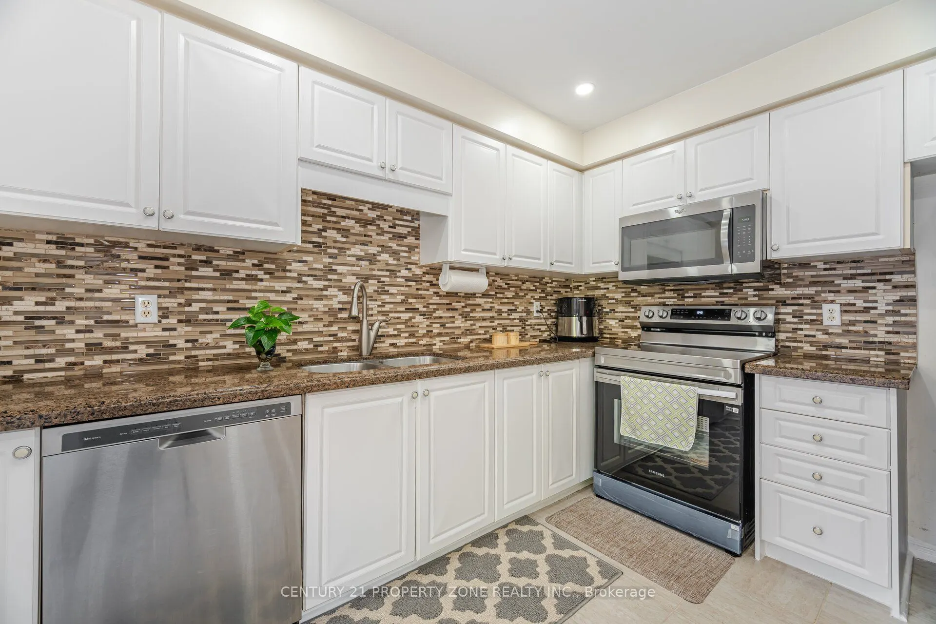 19 Streamside Lane