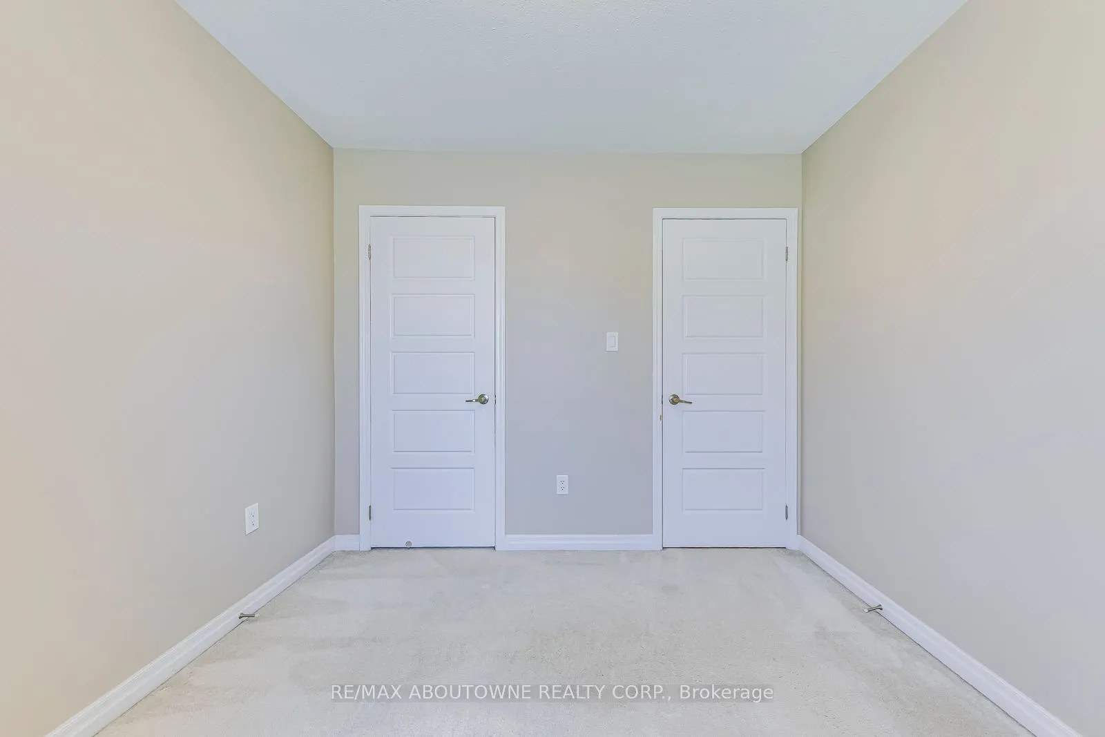 212 ELLEN DAVIDSON Drive