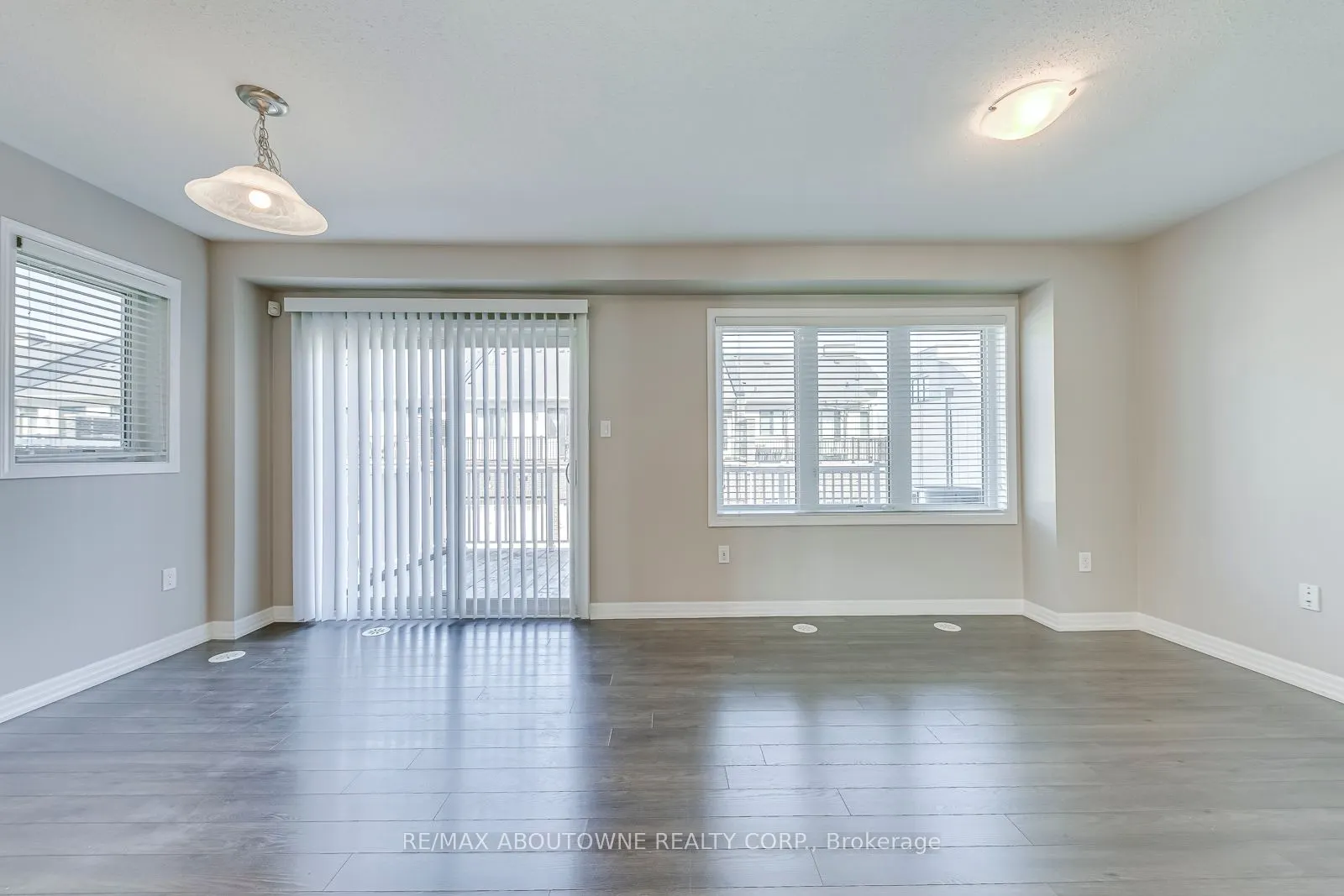 212 ELLEN DAVIDSON Drive