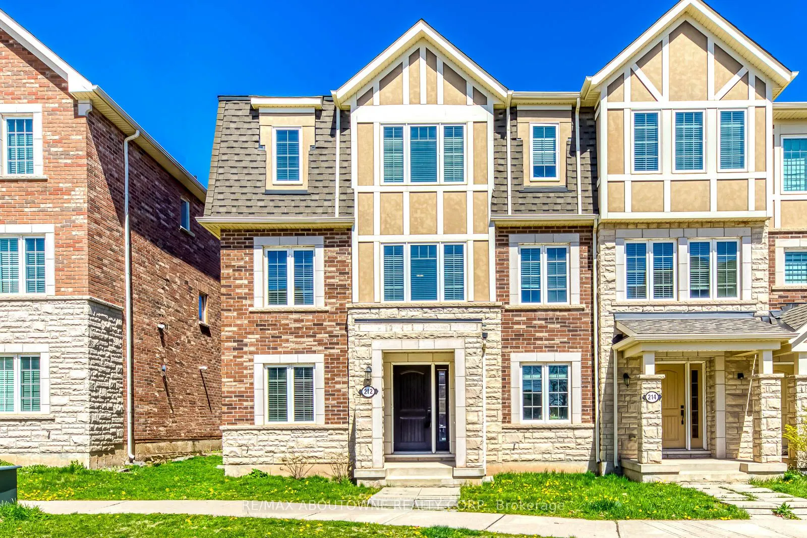 212 ELLEN DAVIDSON Drive