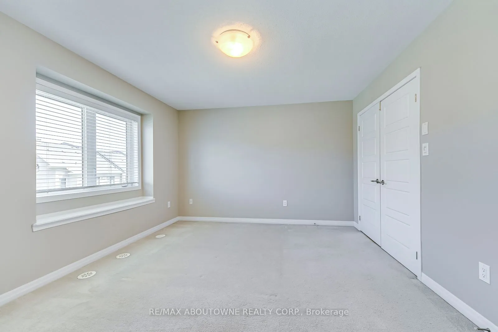 212 ELLEN DAVIDSON Drive