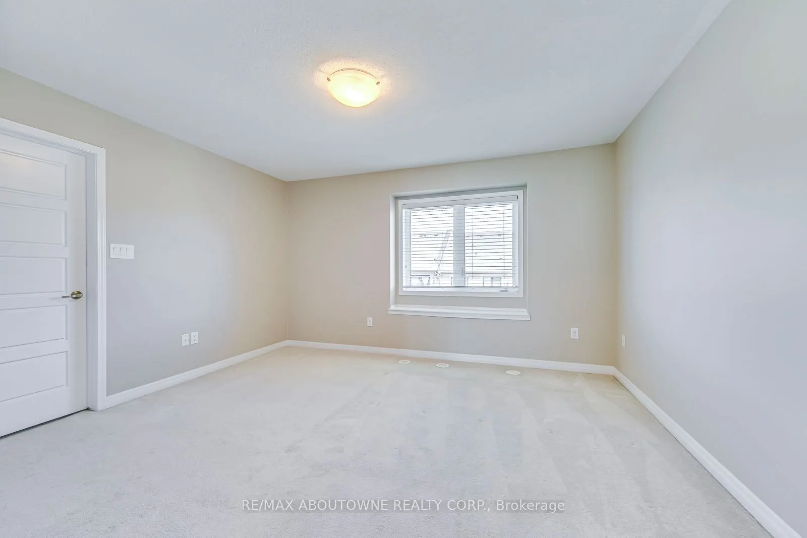 212 ELLEN DAVIDSON Drive