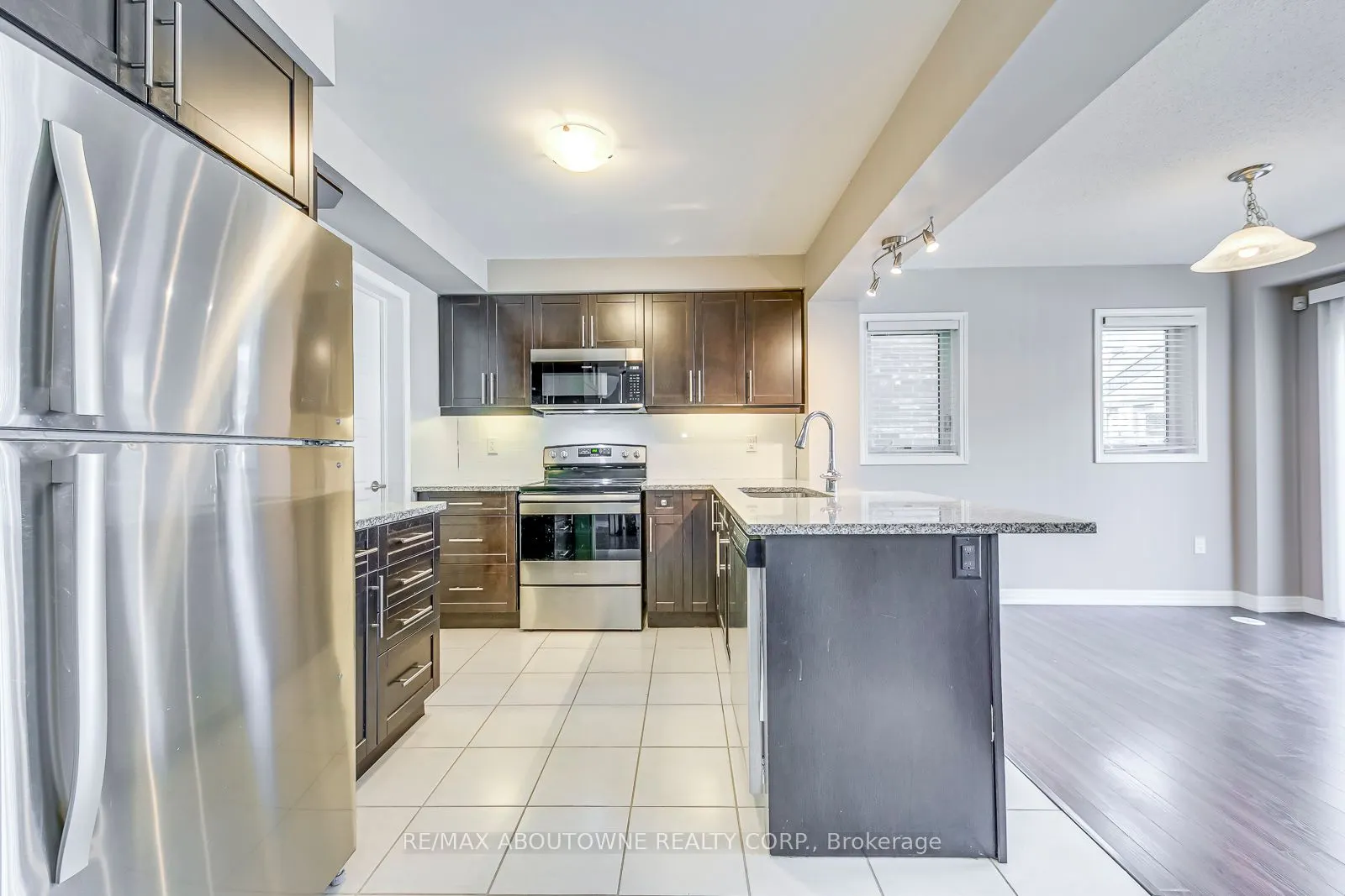 212 ELLEN DAVIDSON Drive