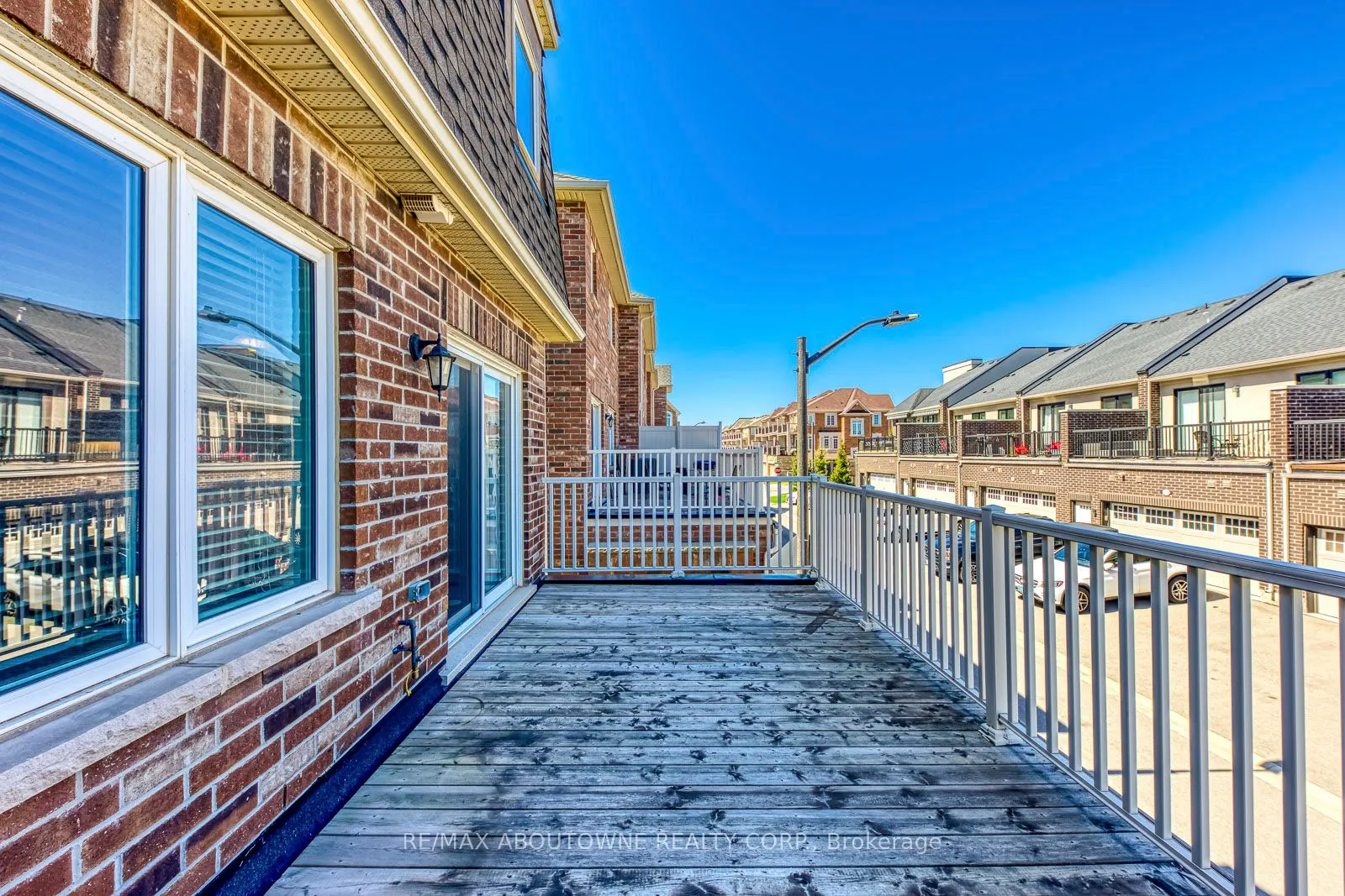 212 ELLEN DAVIDSON Drive