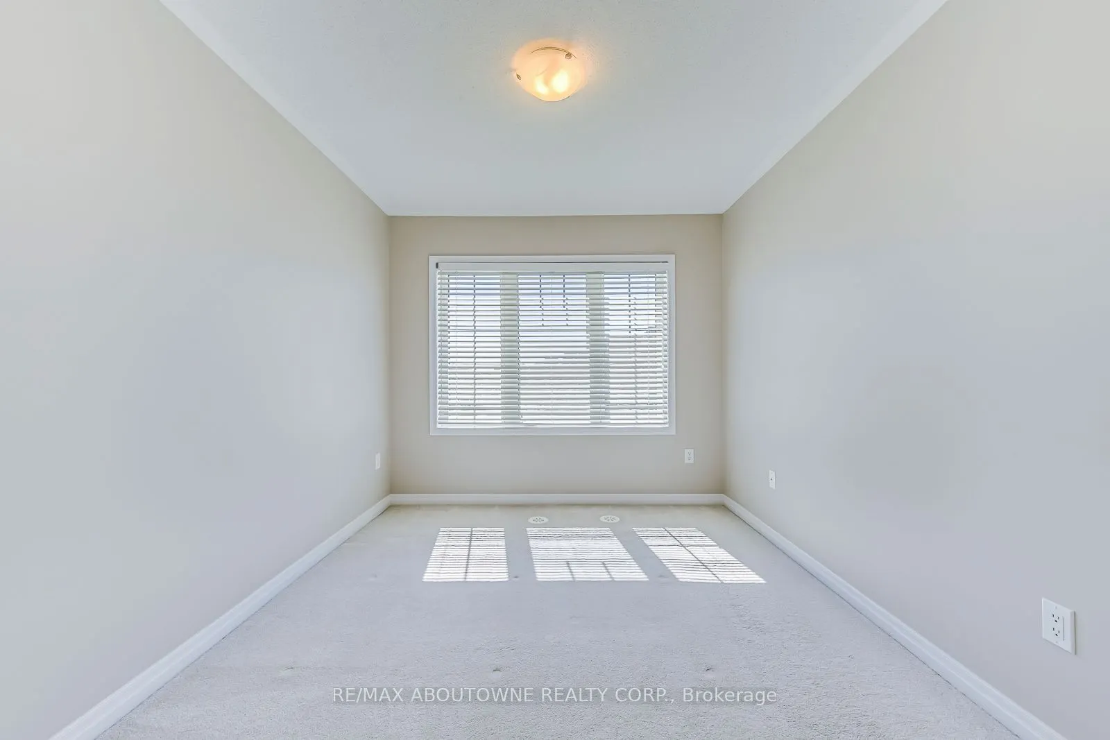 212 ELLEN DAVIDSON Drive