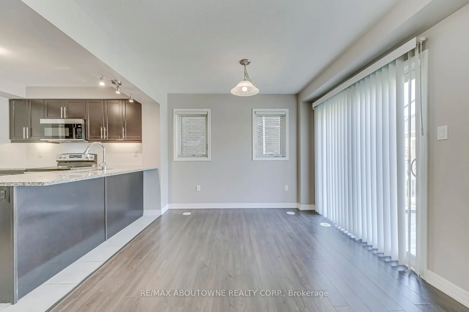 212 ELLEN DAVIDSON Drive