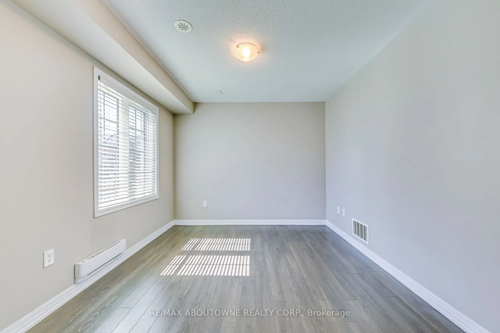 212 ELLEN DAVIDSON Drive