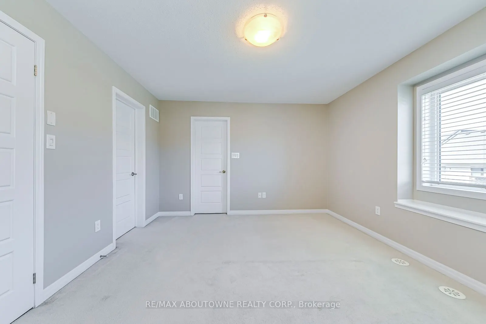 212 ELLEN DAVIDSON Drive
