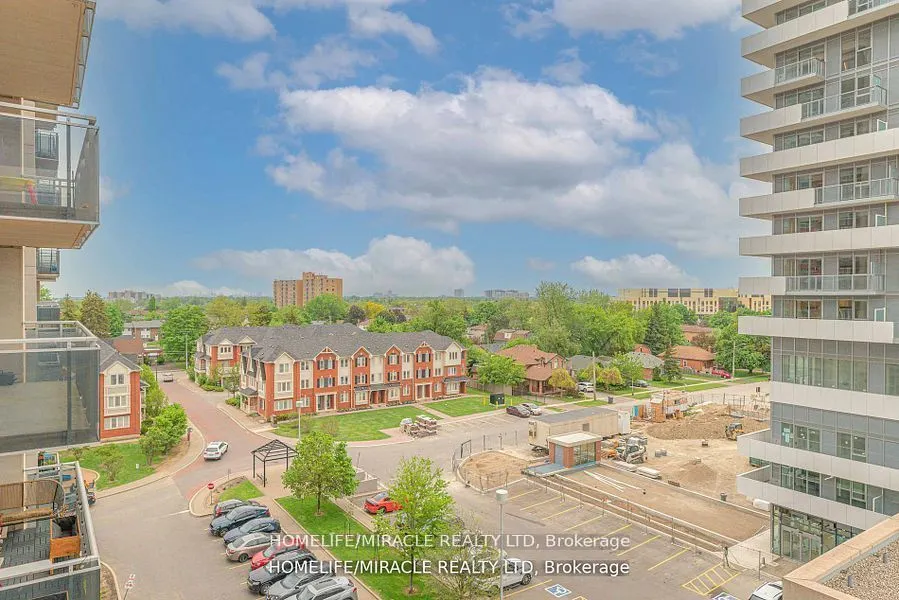 215 Queen Street E, #709
