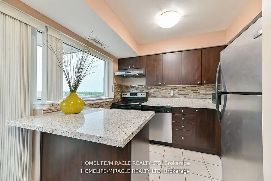 215 Queen Street E, #709