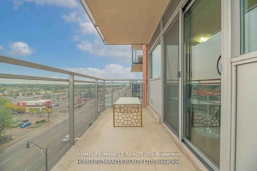 215 Queen Street E, #709
