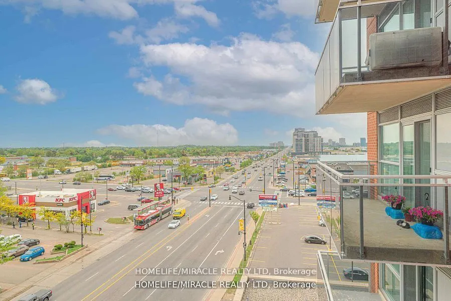 215 Queen Street E, #709