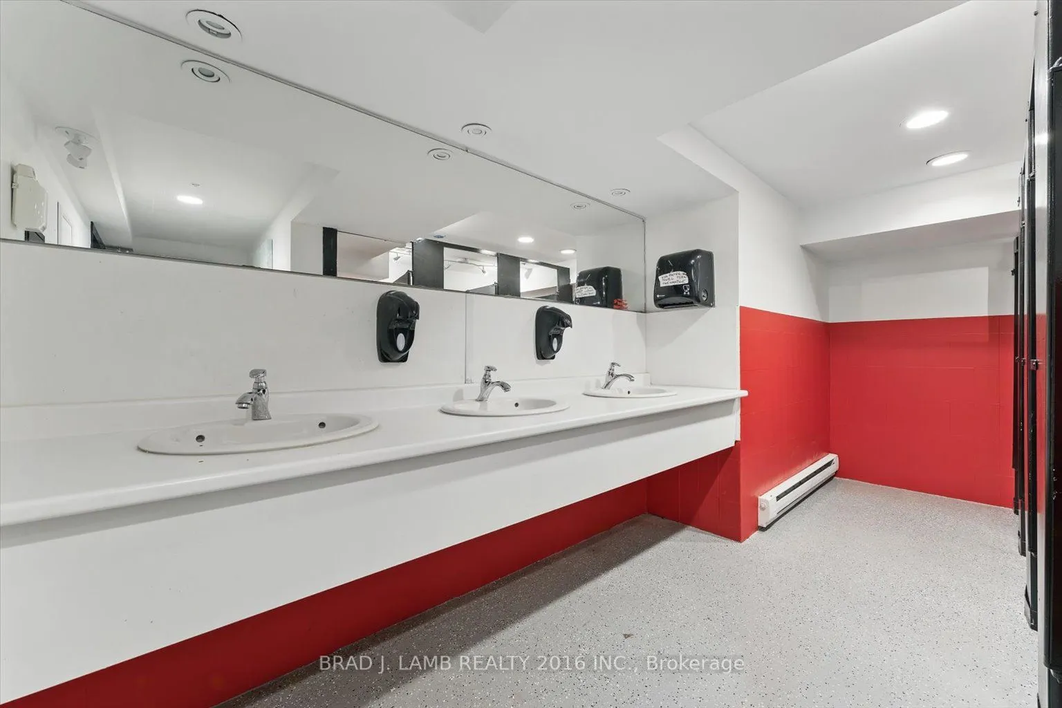 2261 Dundas Street W