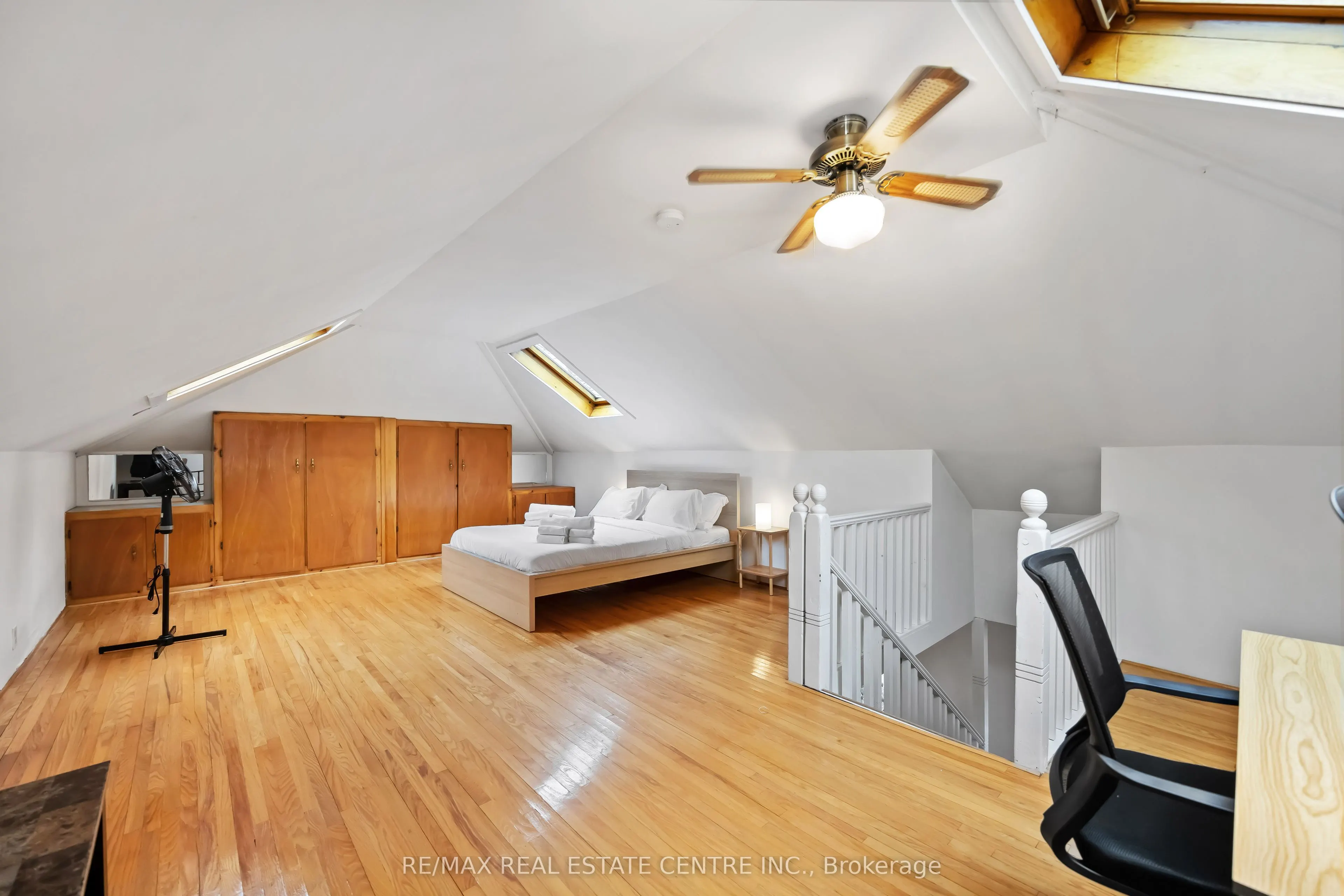 32 WENONAH Drive