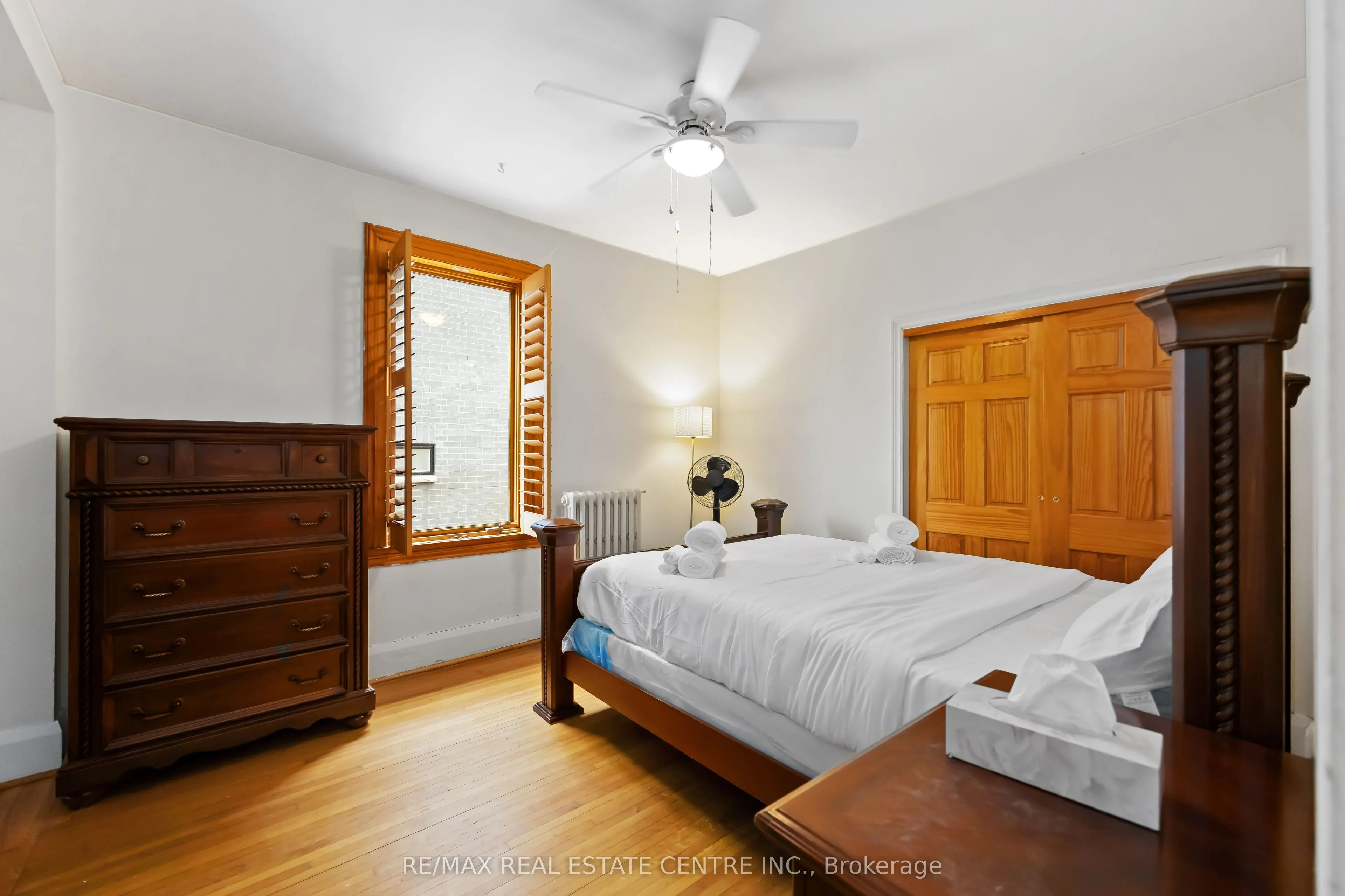 32 WENONAH Drive