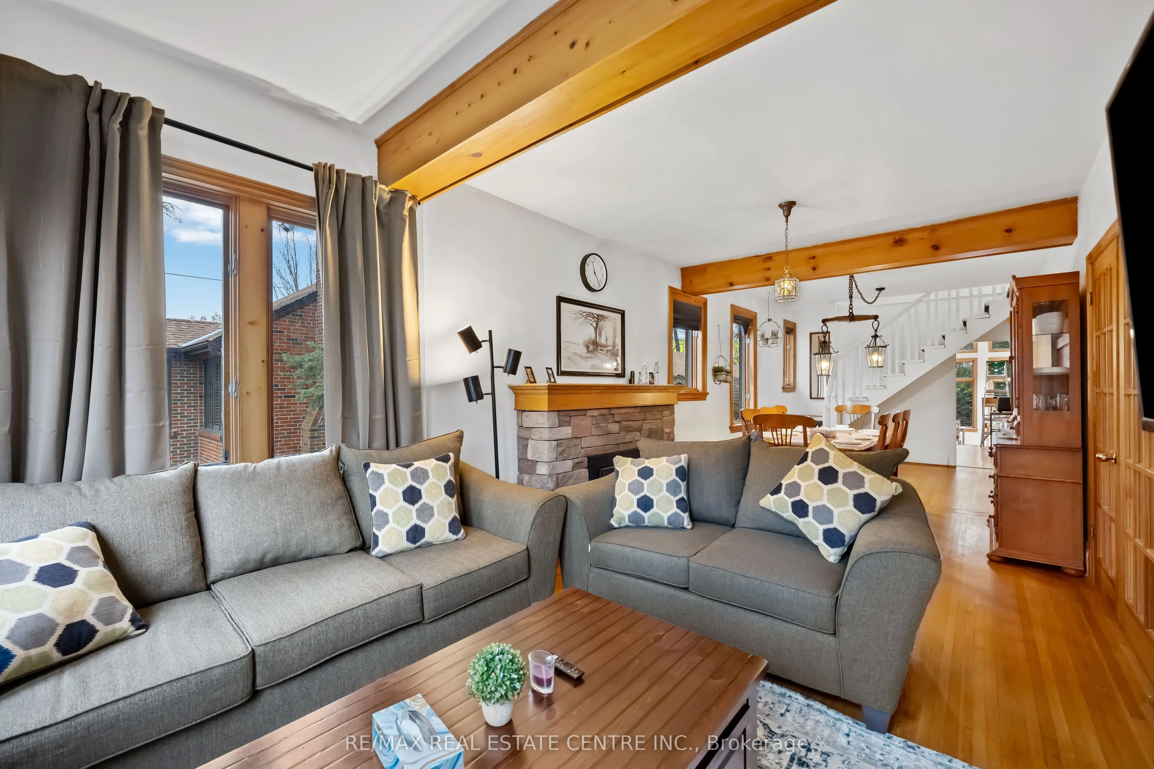 32 WENONAH Drive