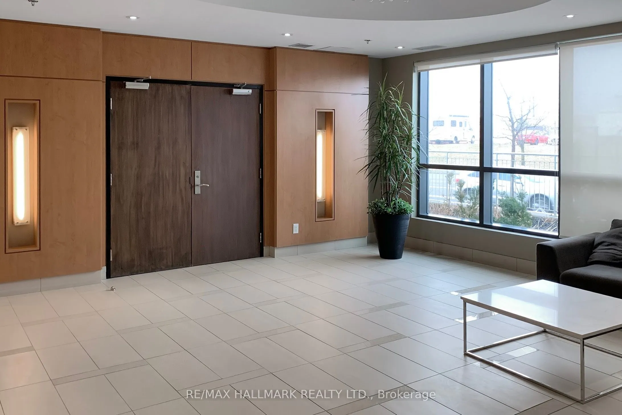 840 Queens Plate Drive, #1207