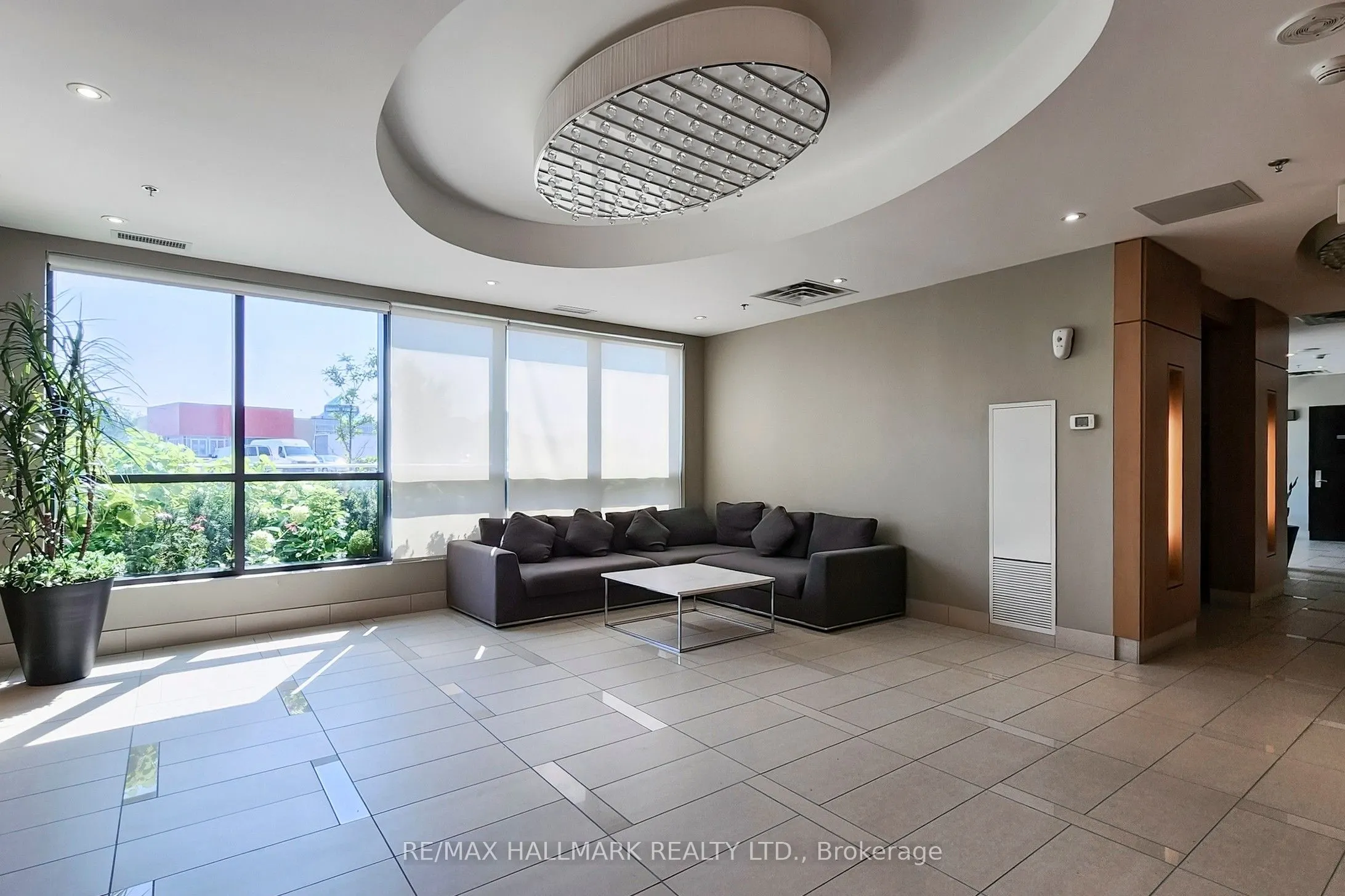 840 Queens Plate Drive, #1207