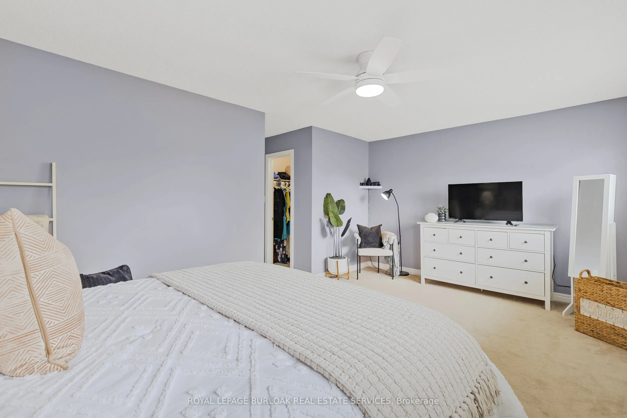 130 Robert Street, #32
