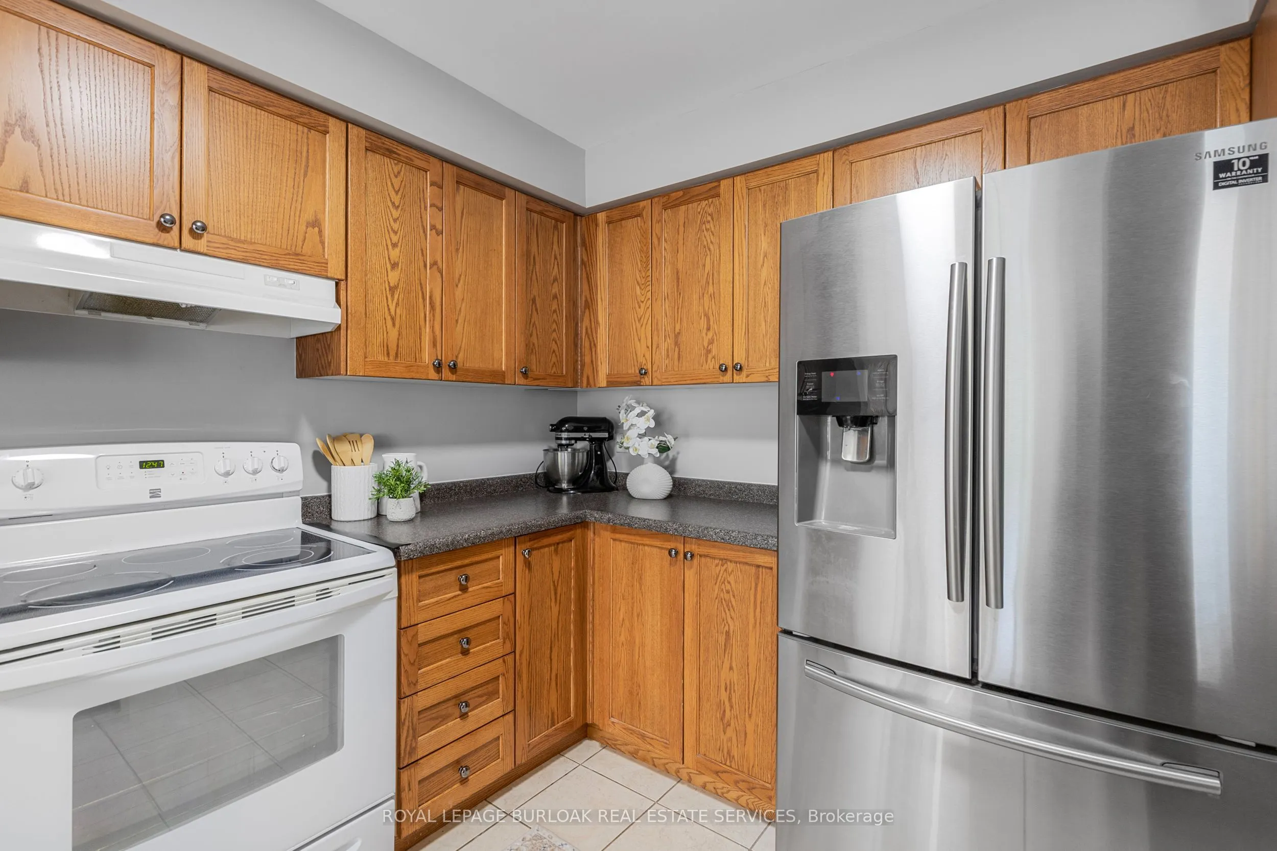 130 Robert Street, #32