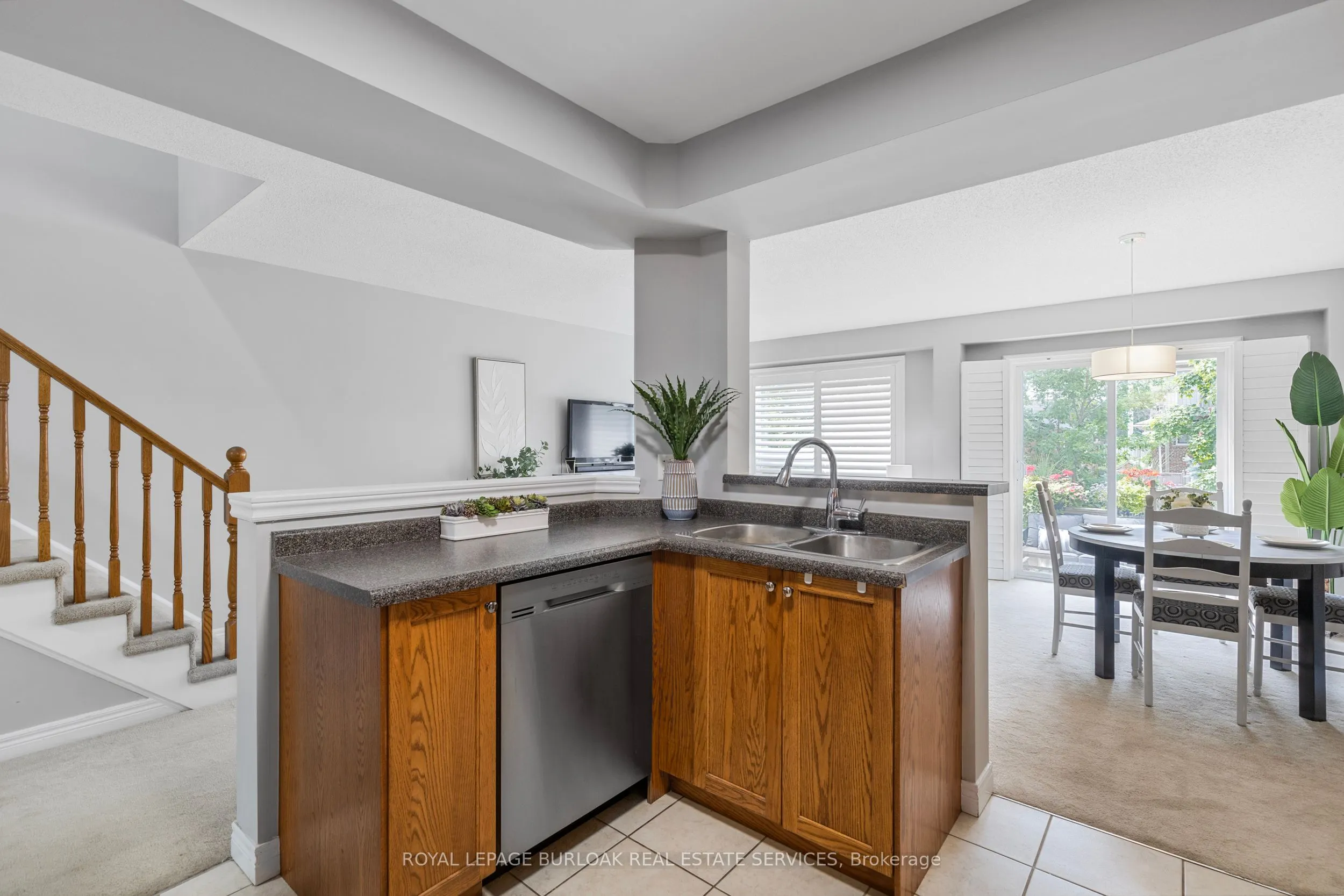 130 Robert Street, #32