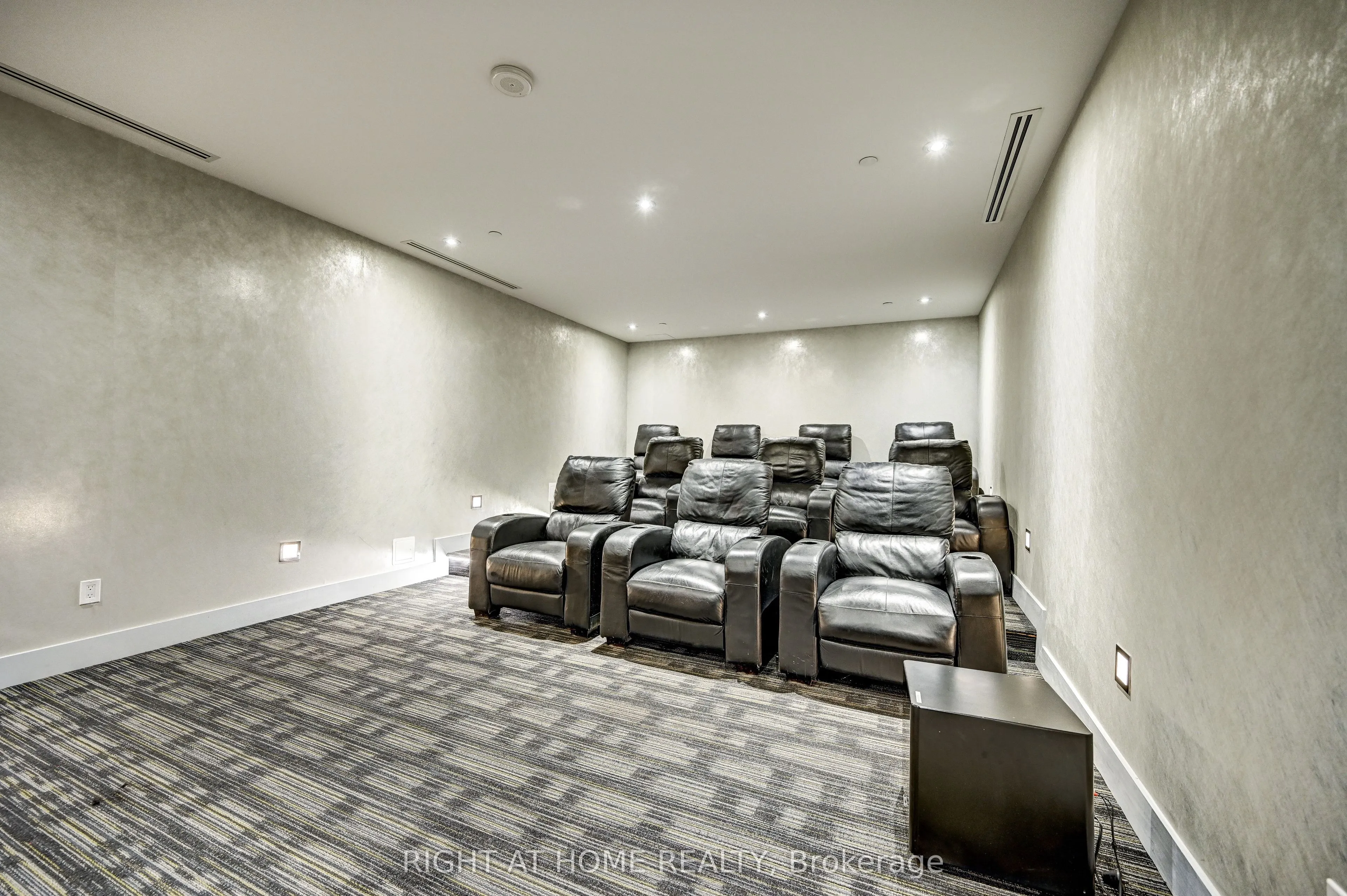 55 Eglinton Avenue W, #2001