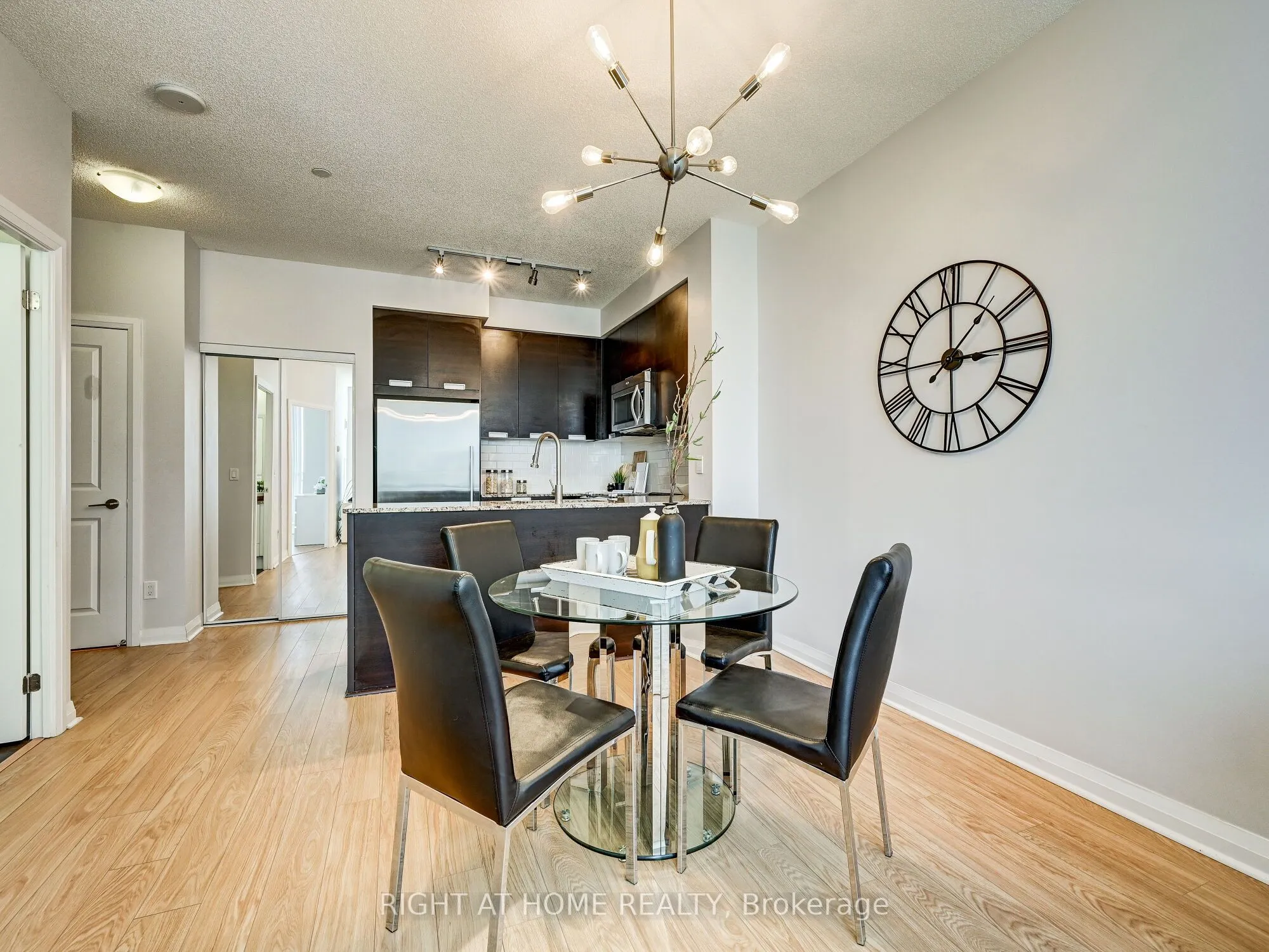 55 Eglinton Avenue W, #2001