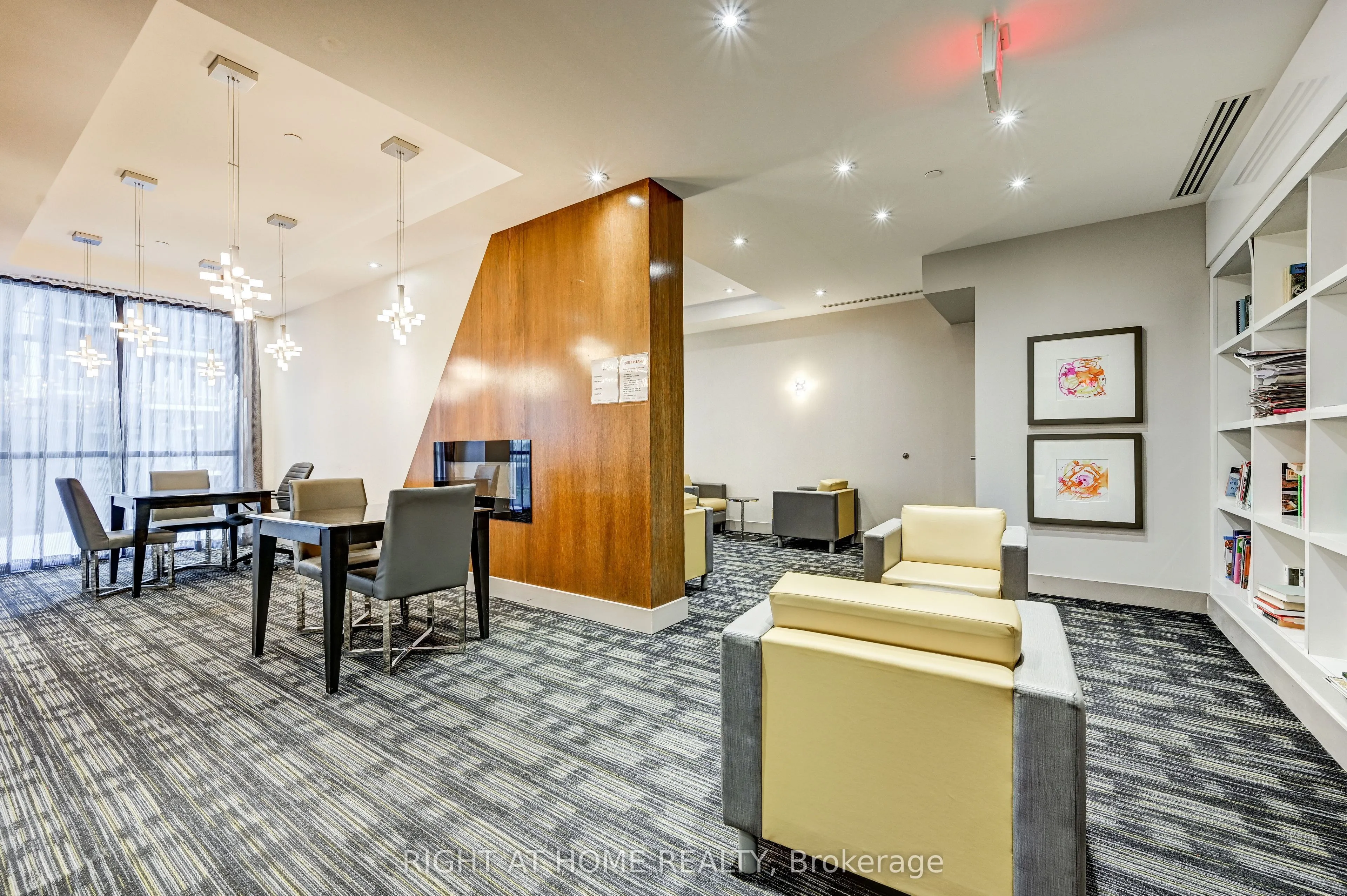 55 Eglinton Avenue W, #2001