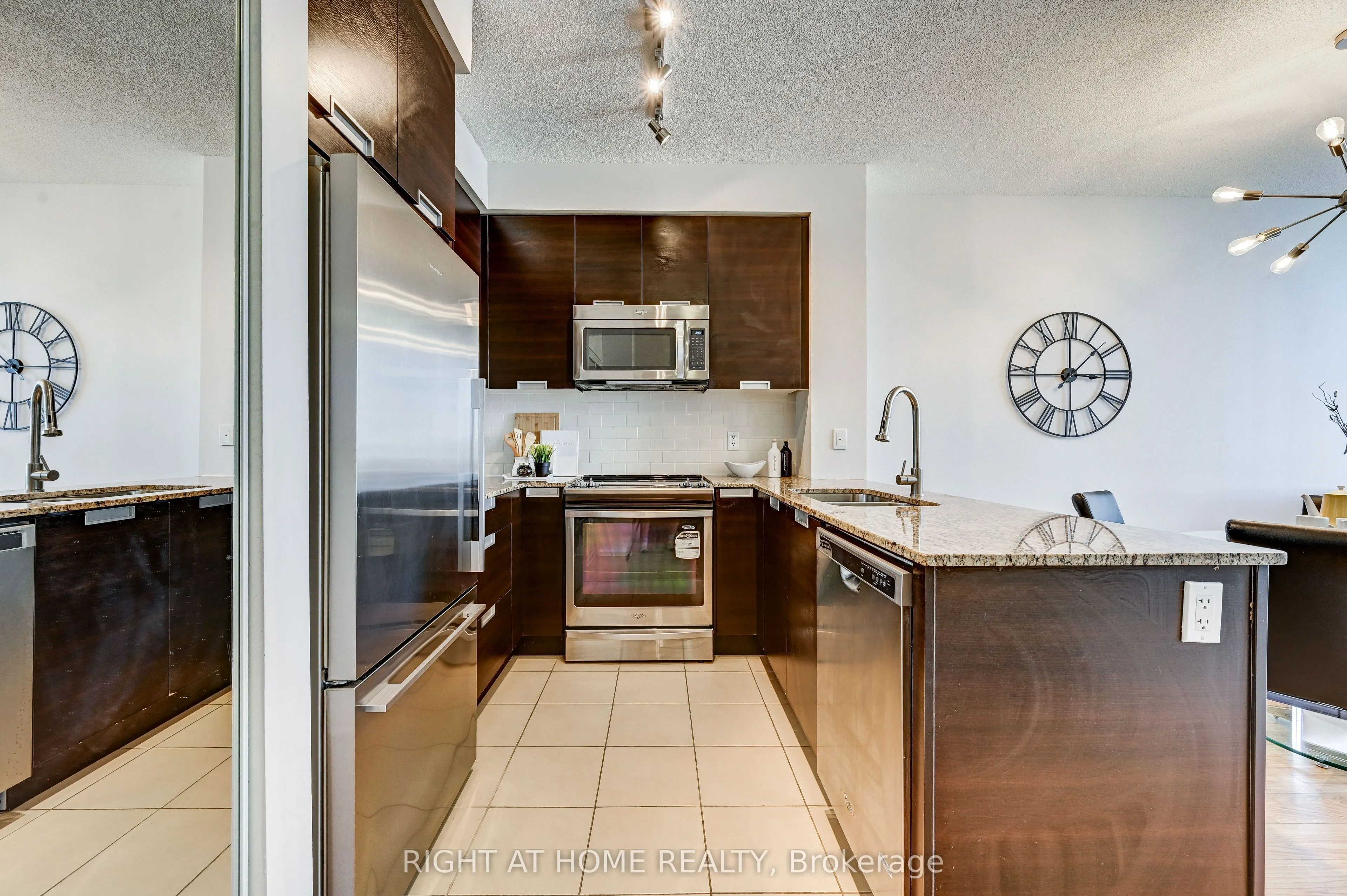 55 Eglinton Avenue W, #2001