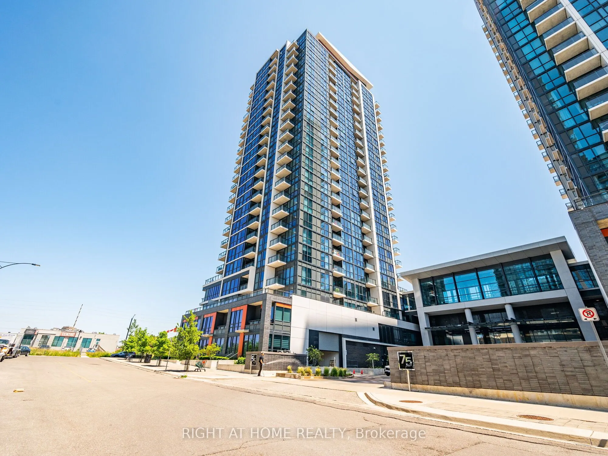 55 Eglinton Avenue W, #2001