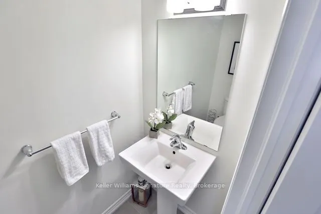 30 Carnation Avenue, #90