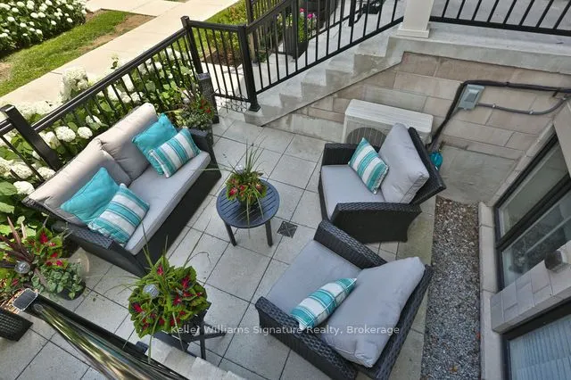 30 Carnation Avenue, #90