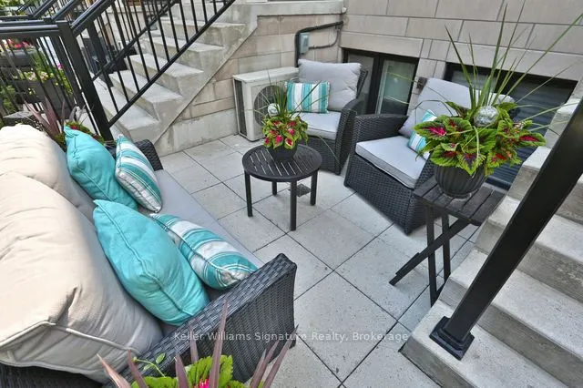 30 Carnation Avenue, #90