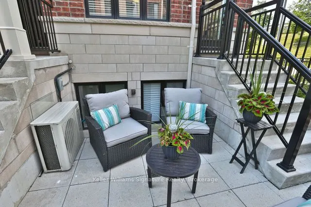 30 Carnation Avenue, #90