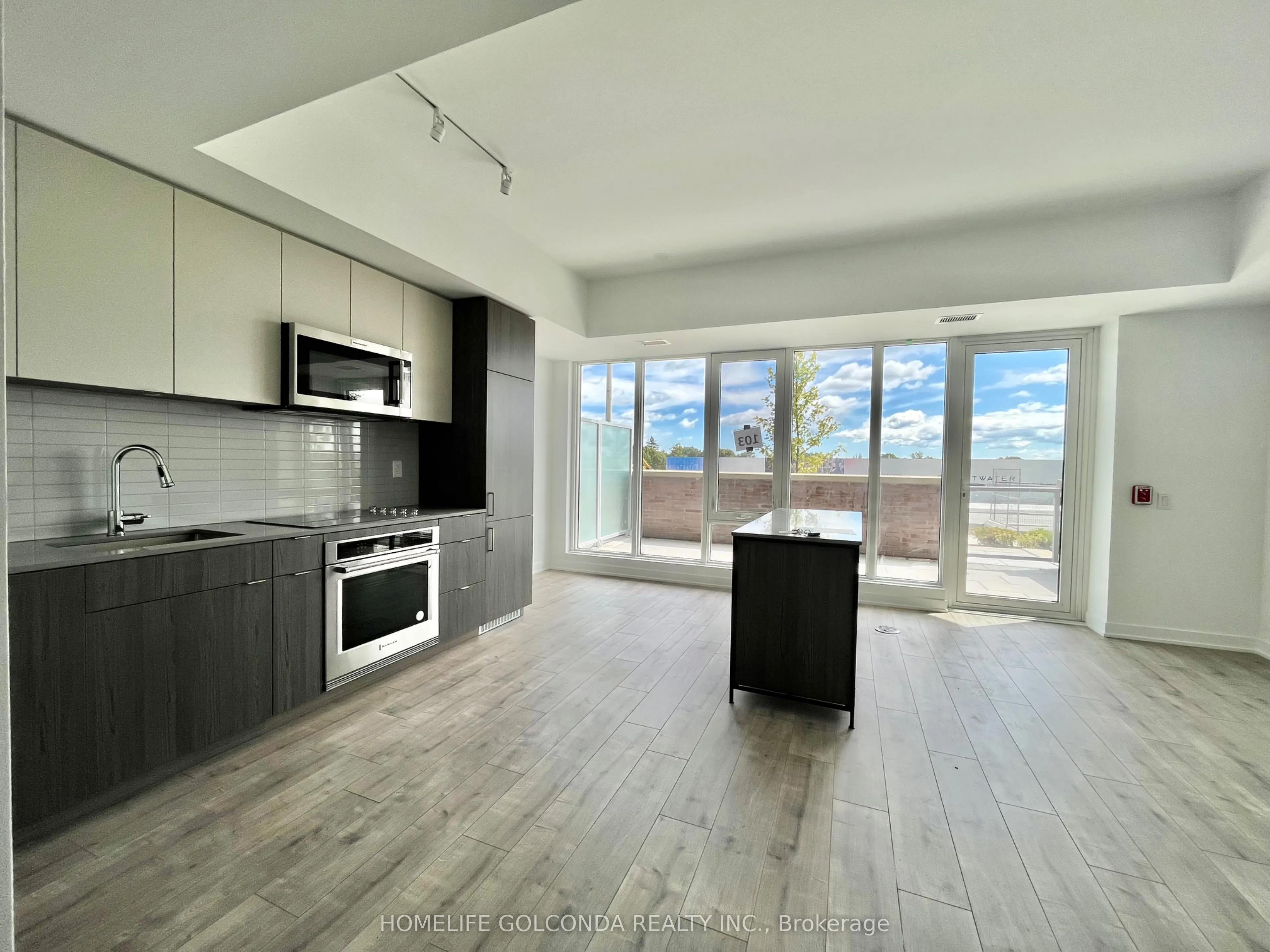 220 MISSINNIHE Way, ##103