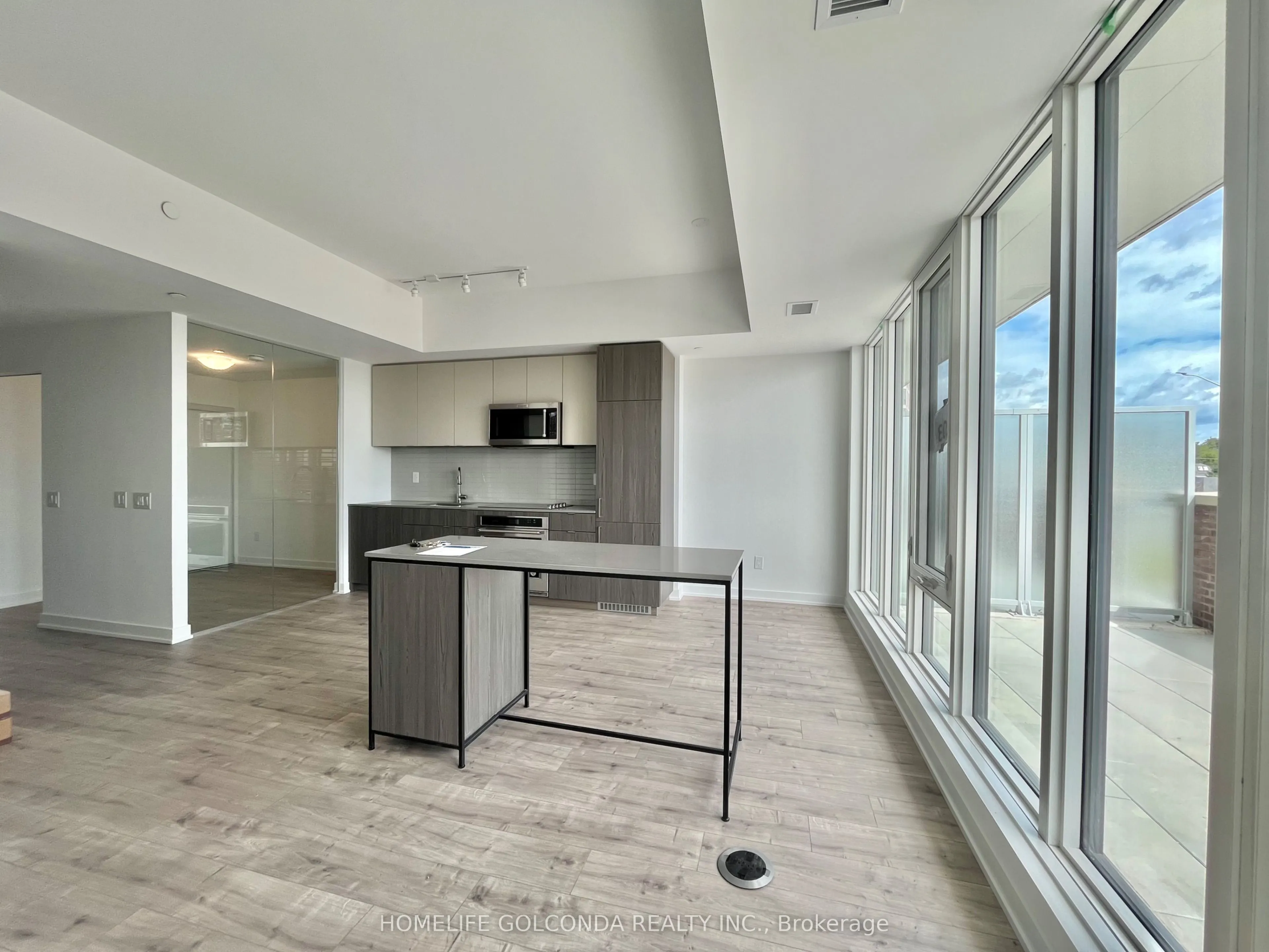 220 MISSINNIHE Way, ##103