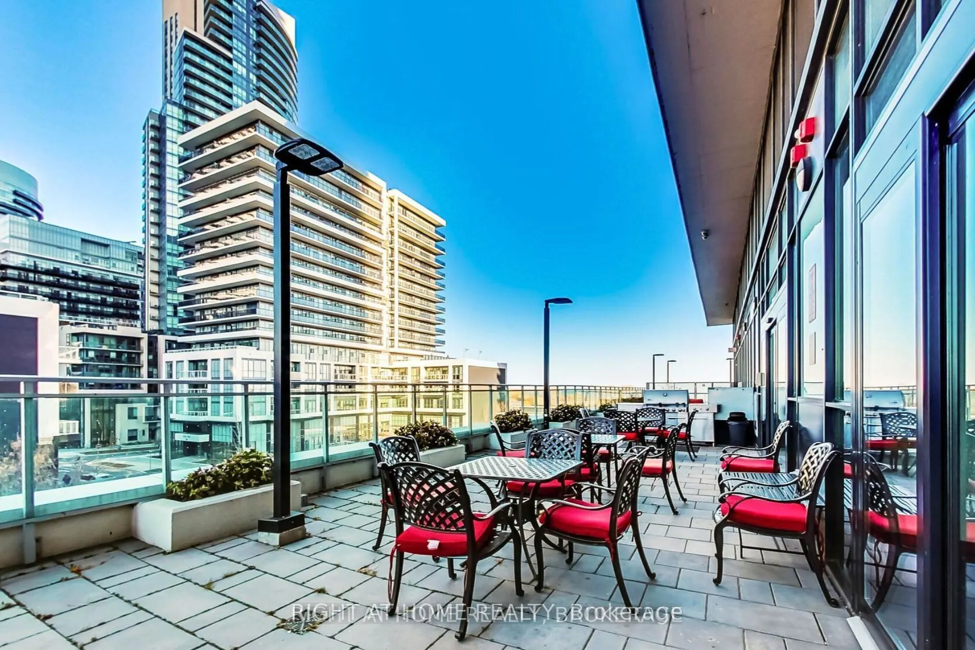 33 Shore Breeze Drive, #1805