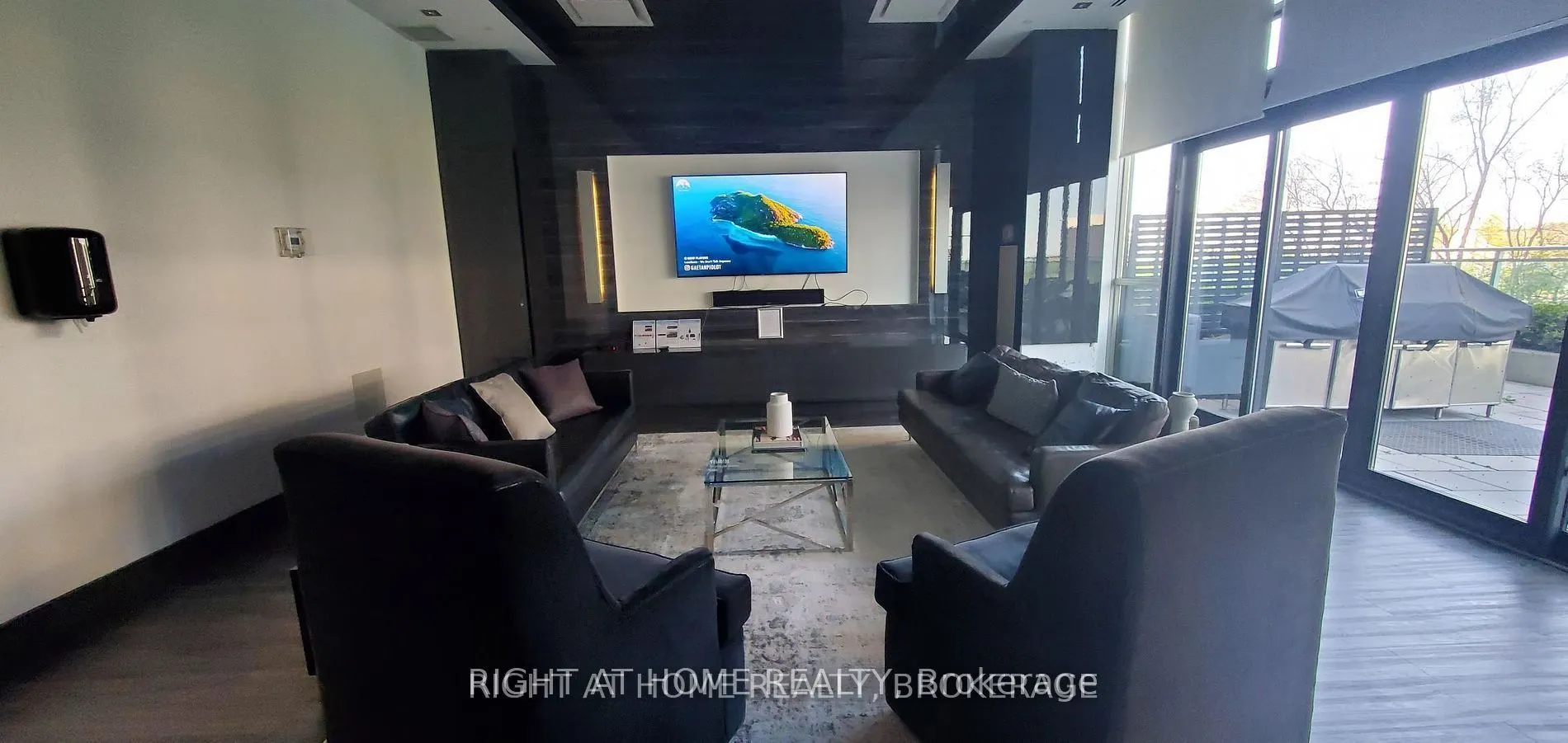 33 Shore Breeze Drive, #1805