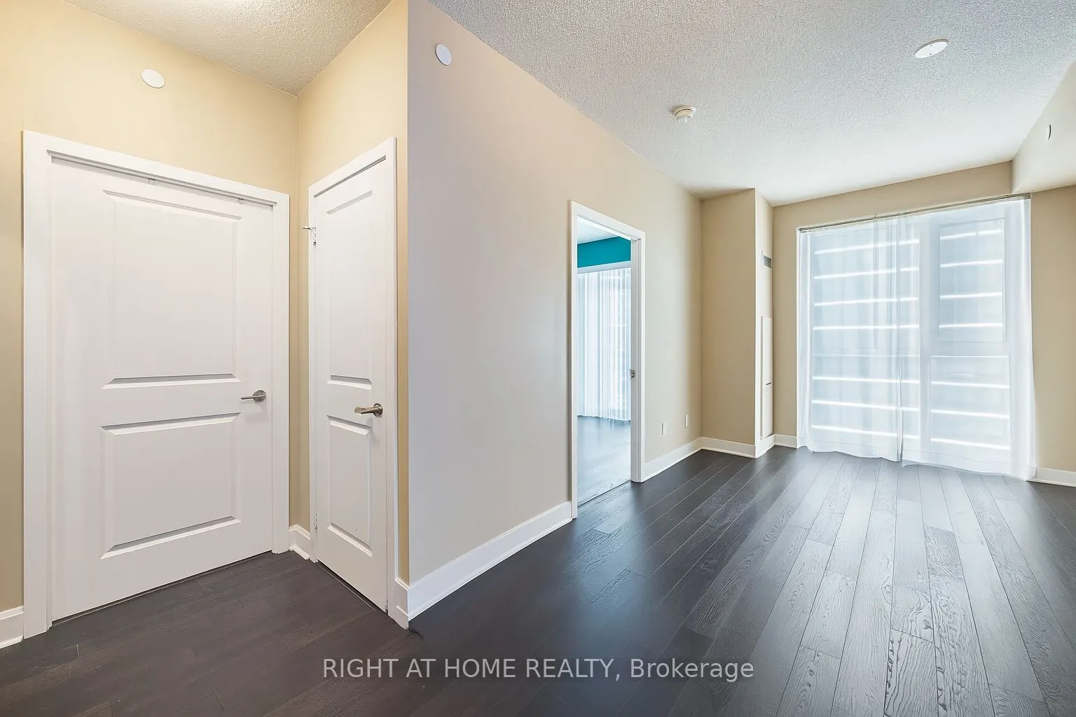33 Shore Breeze Drive, #1805