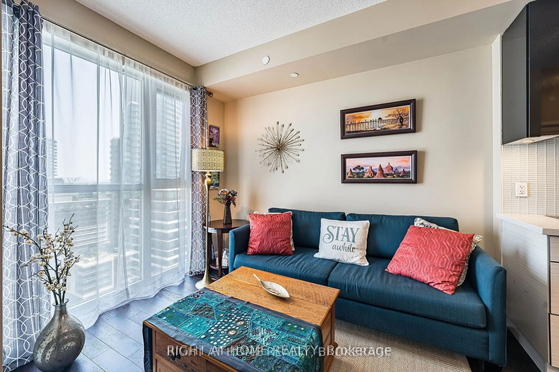33 Shore Breeze Drive, #1805