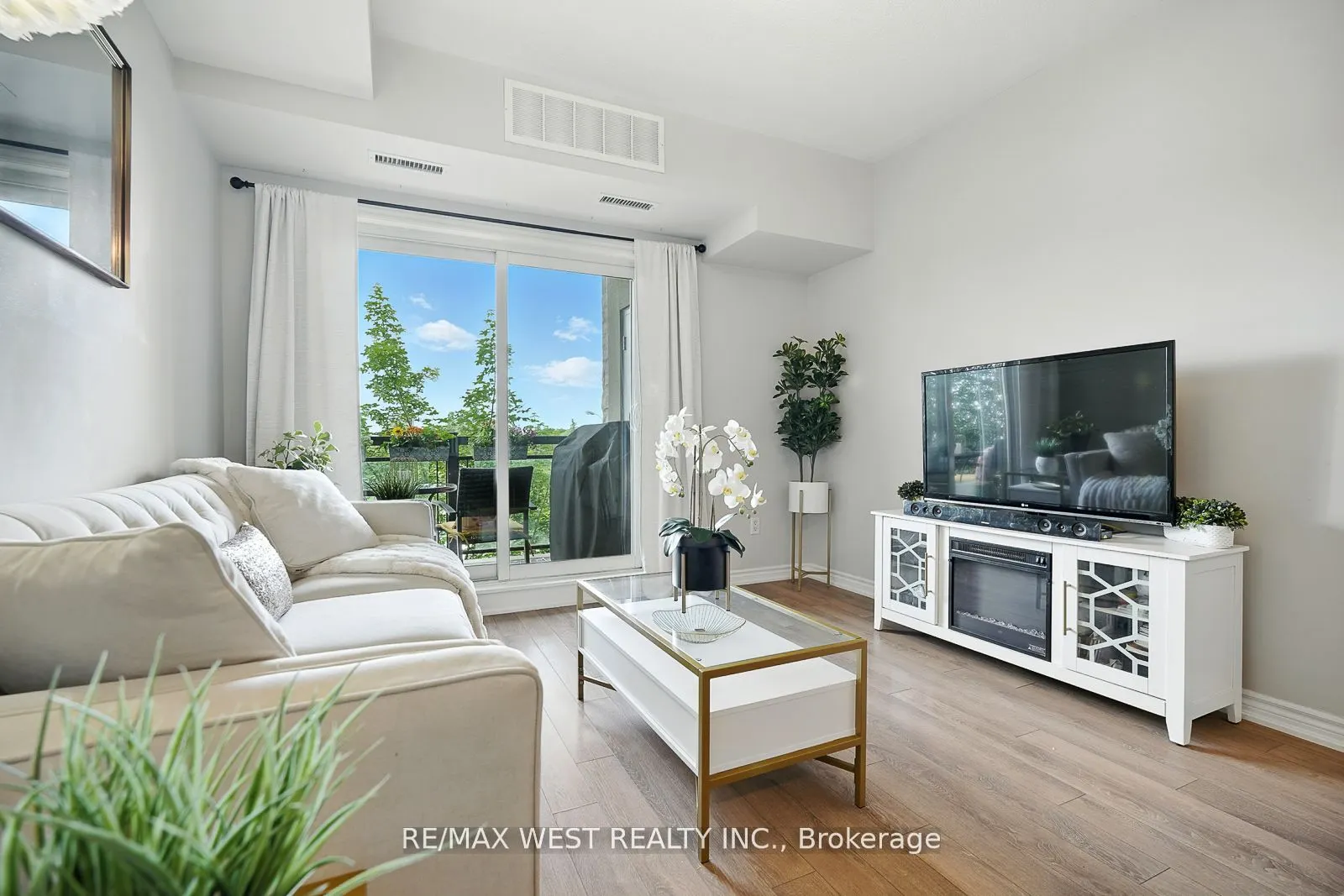 570 Lolita Gardens, #345