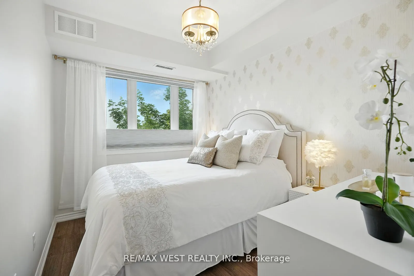 570 Lolita Gardens, #345