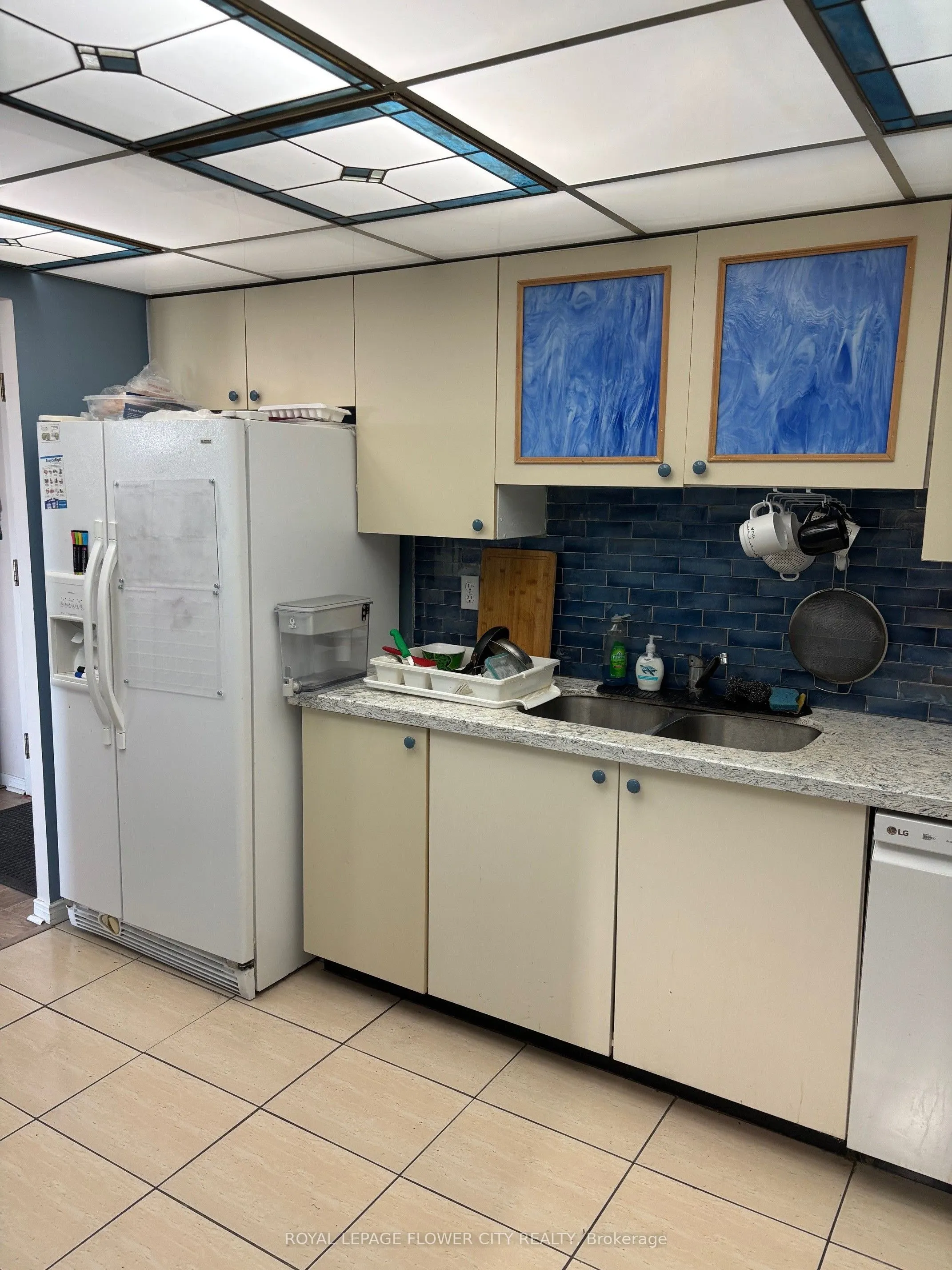 145 Hillcrest Avenue, #2105